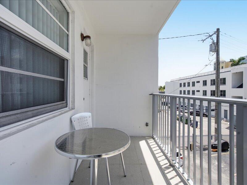 525 Meridian Avenue 305