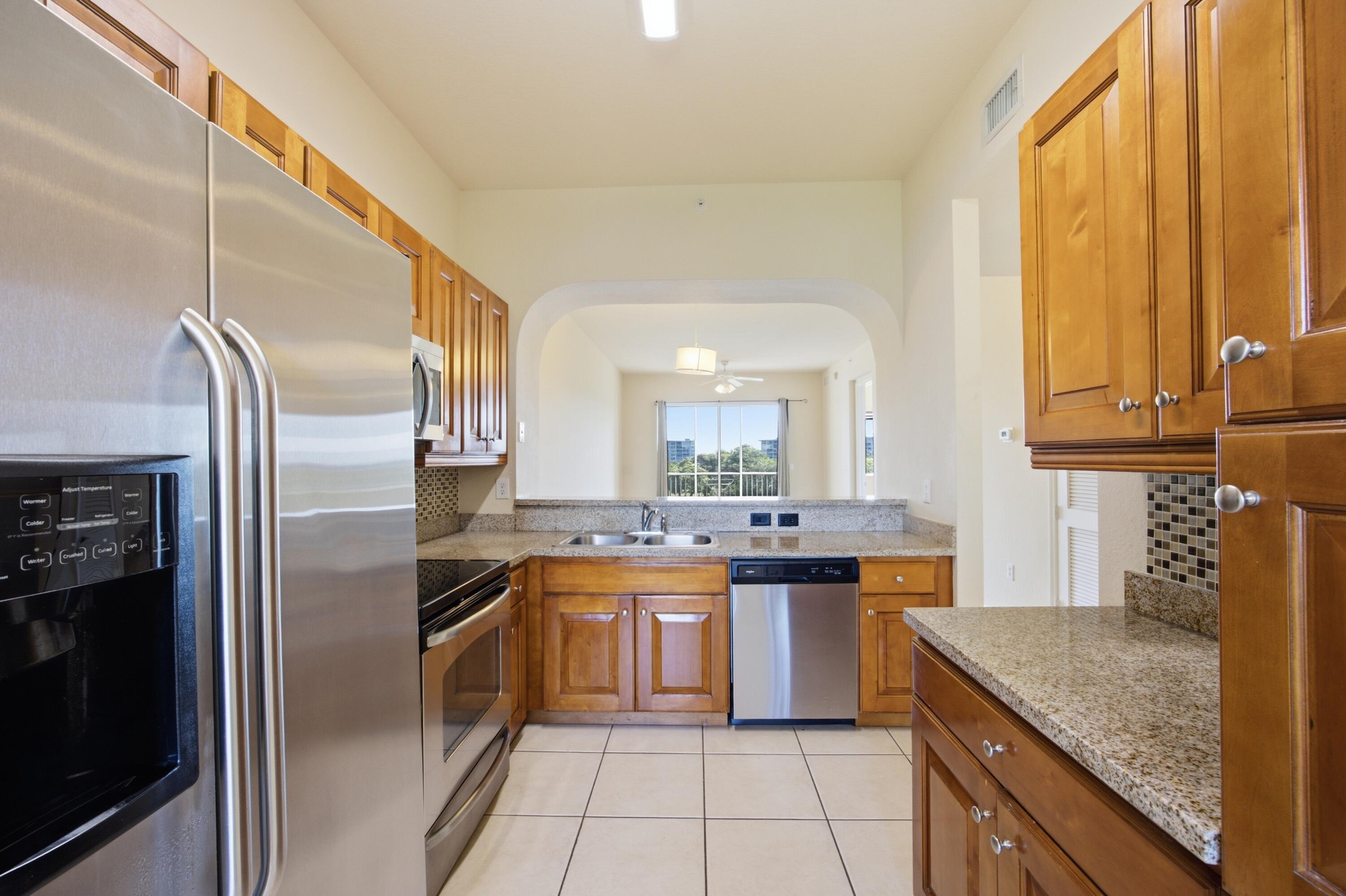 3500 OAKS CLUBHOUSE Drive 510