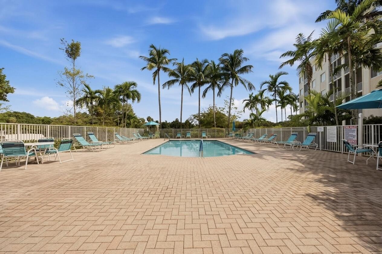 3500 OAKS CLUBHOUSE Drive 510