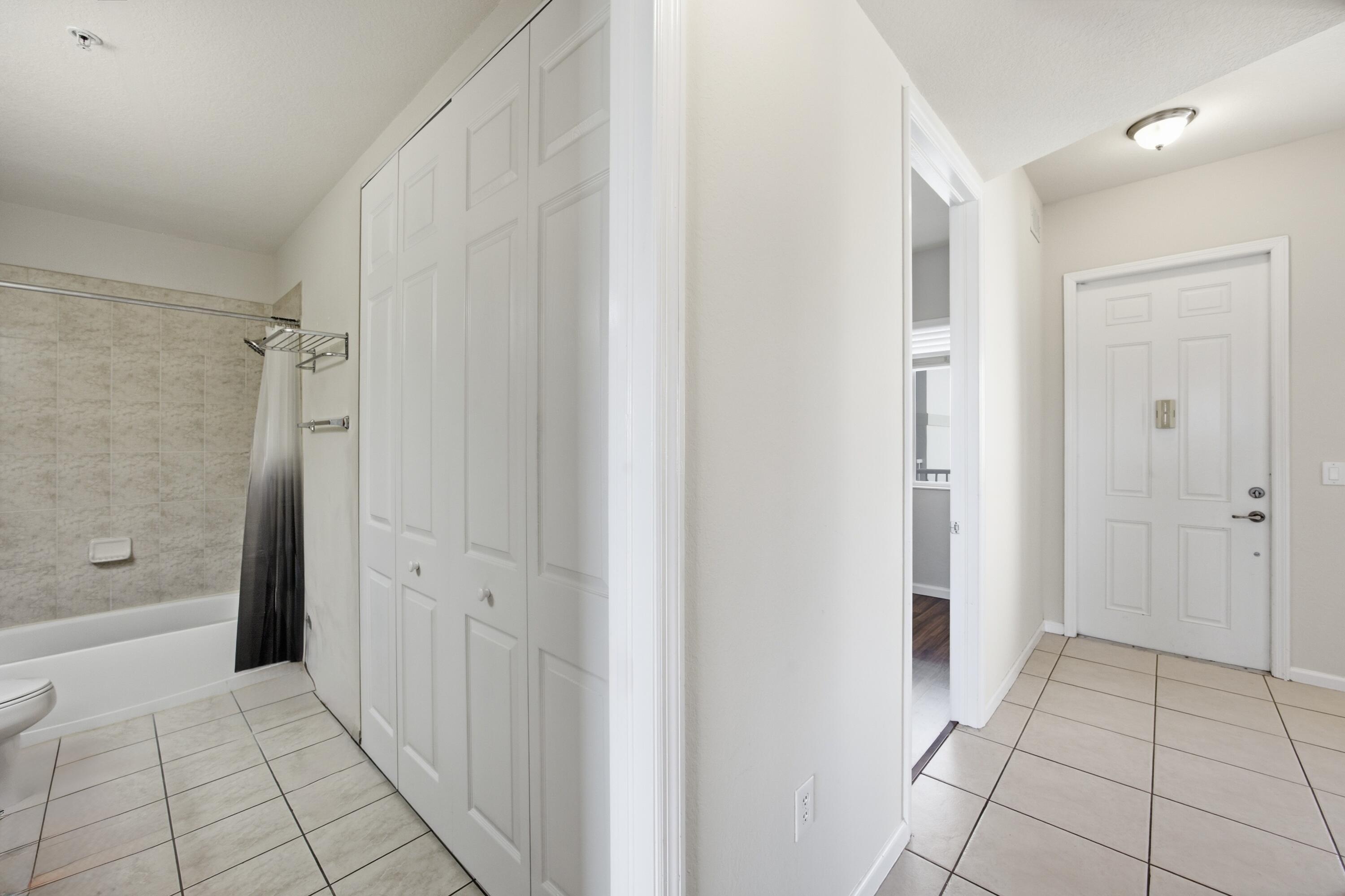 3500 OAKS CLUBHOUSE Drive 510