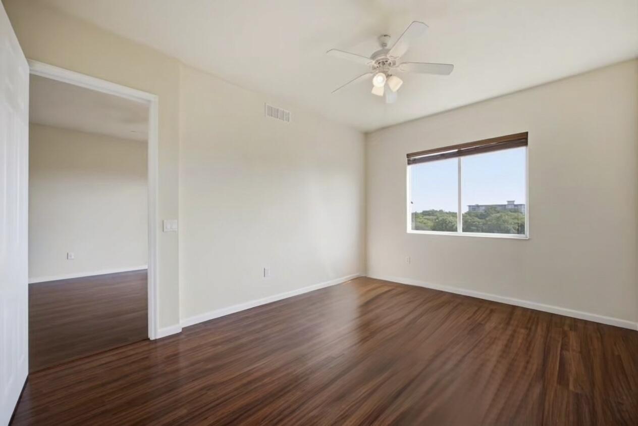 3500 OAKS CLUBHOUSE Drive 510