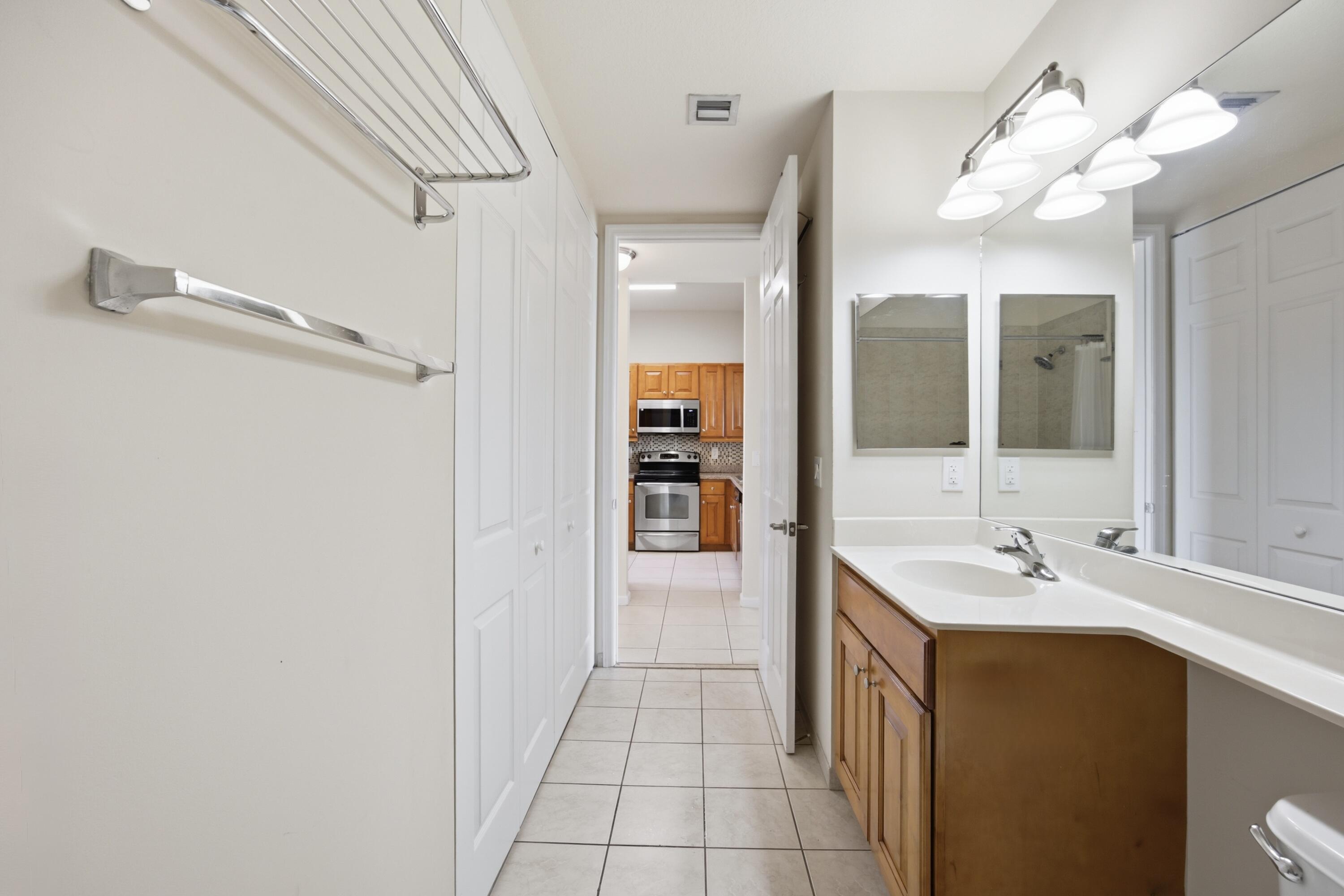 3500 OAKS CLUBHOUSE Drive 510