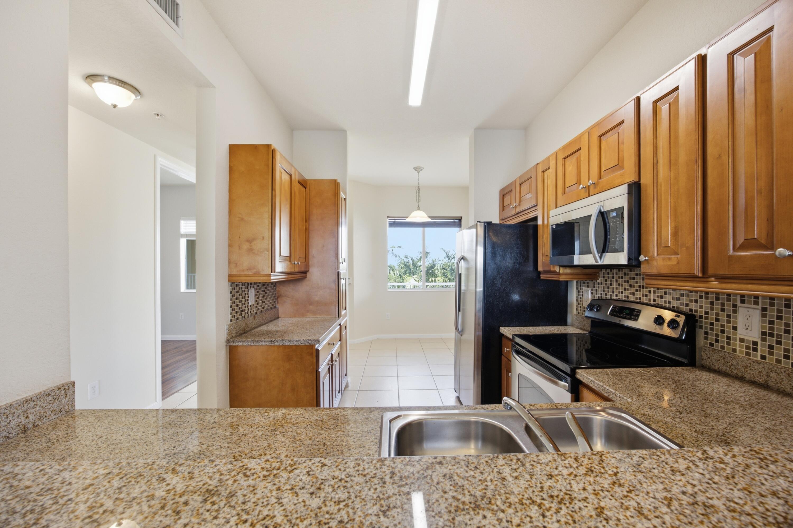 3500 OAKS CLUBHOUSE Drive 510