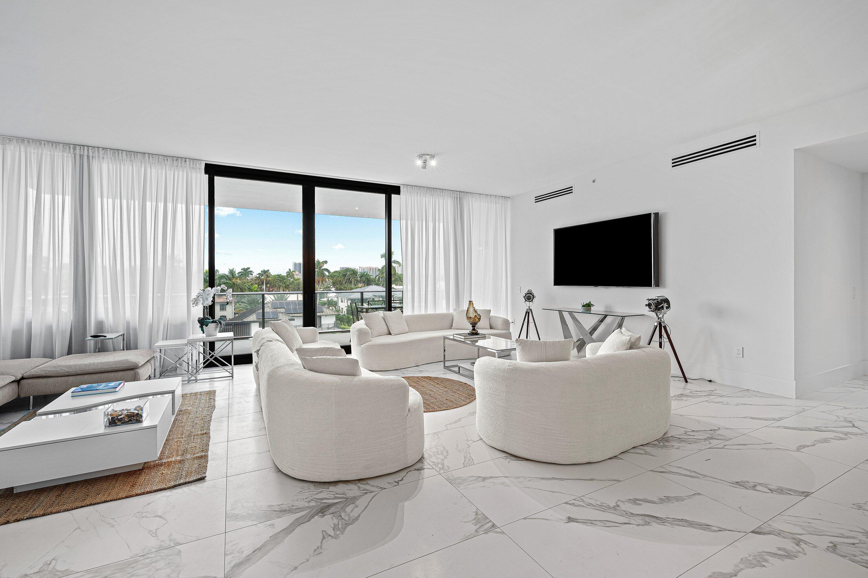 160 Isle Of Venice Drive