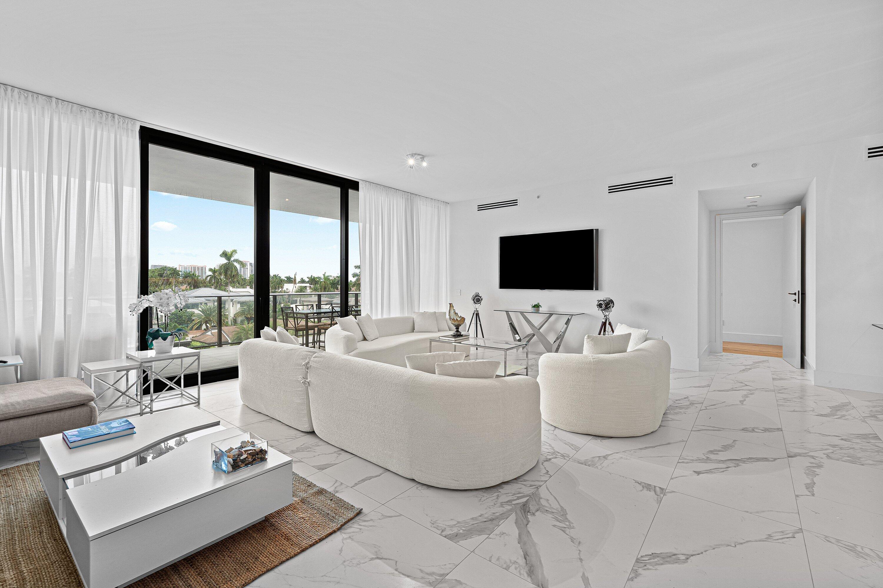 160 Isle Of Venice Drive
