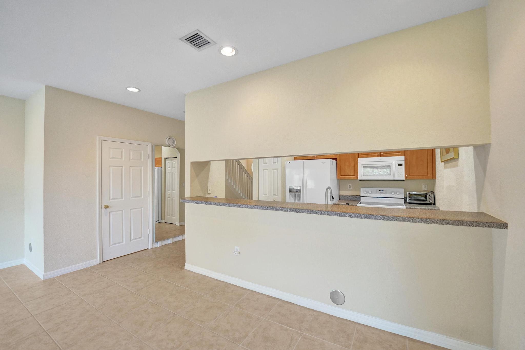 852 NW 9TH Street