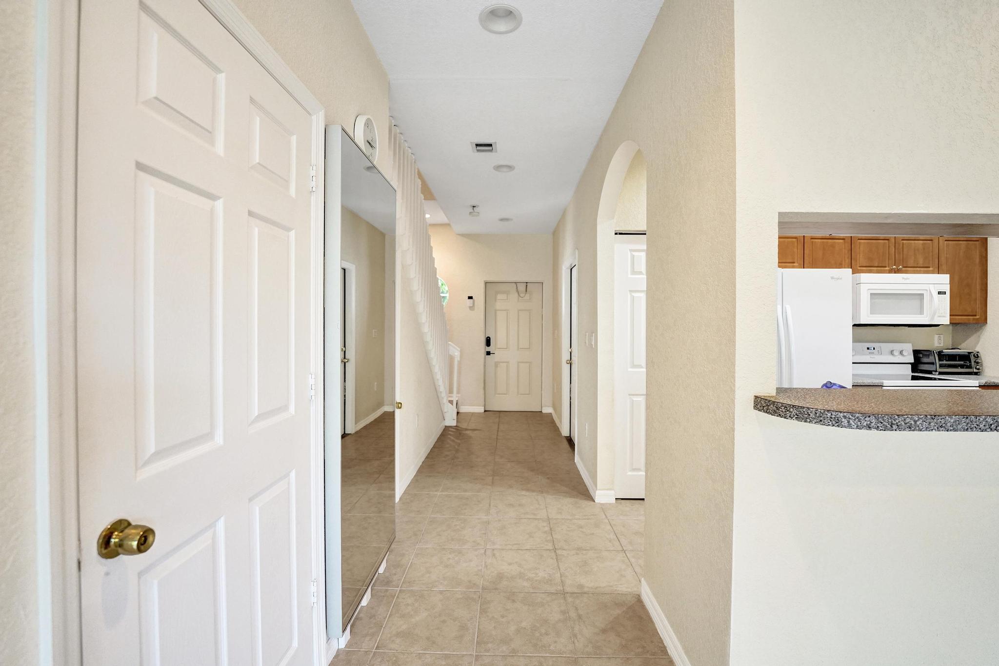 852 NW 9TH Street