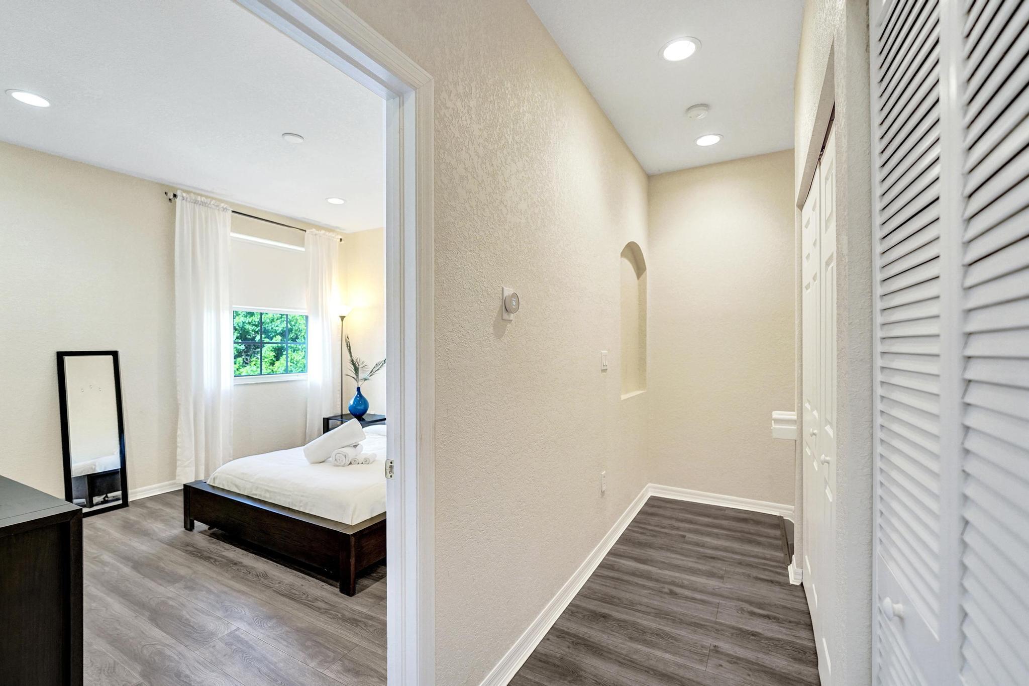 852 NW 9TH Street