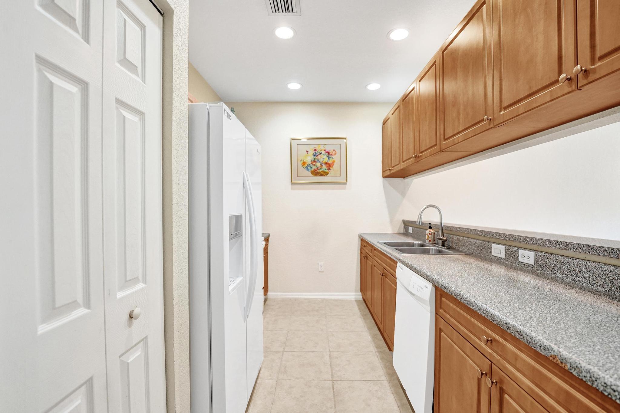 852 NW 9TH Street