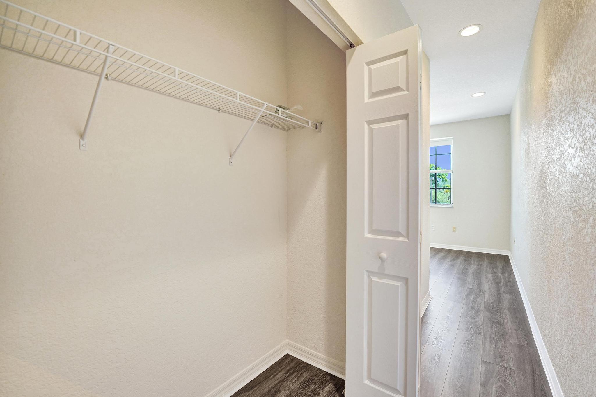 852 NW 9TH Street