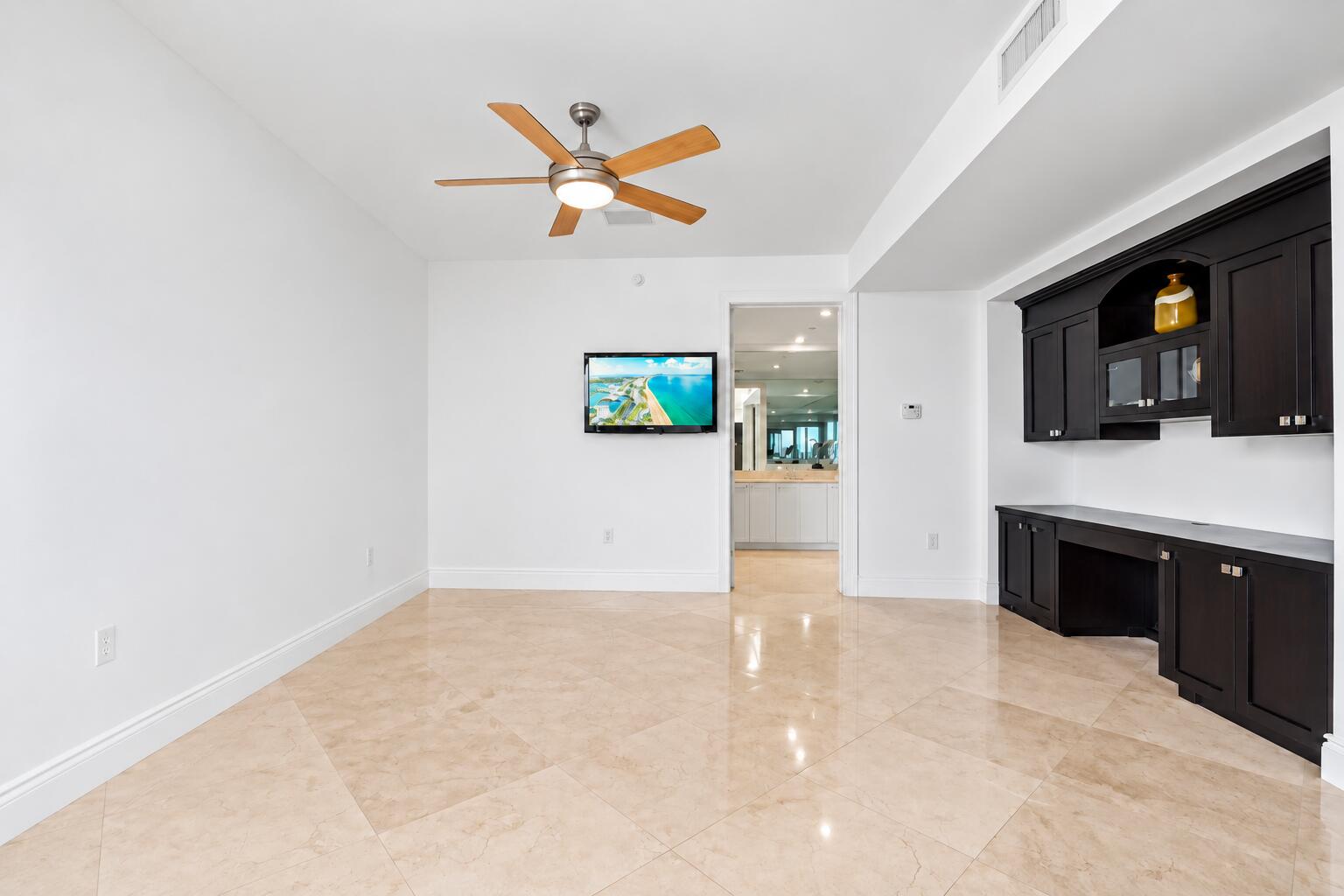 1600 S Ocean Boulevard 301