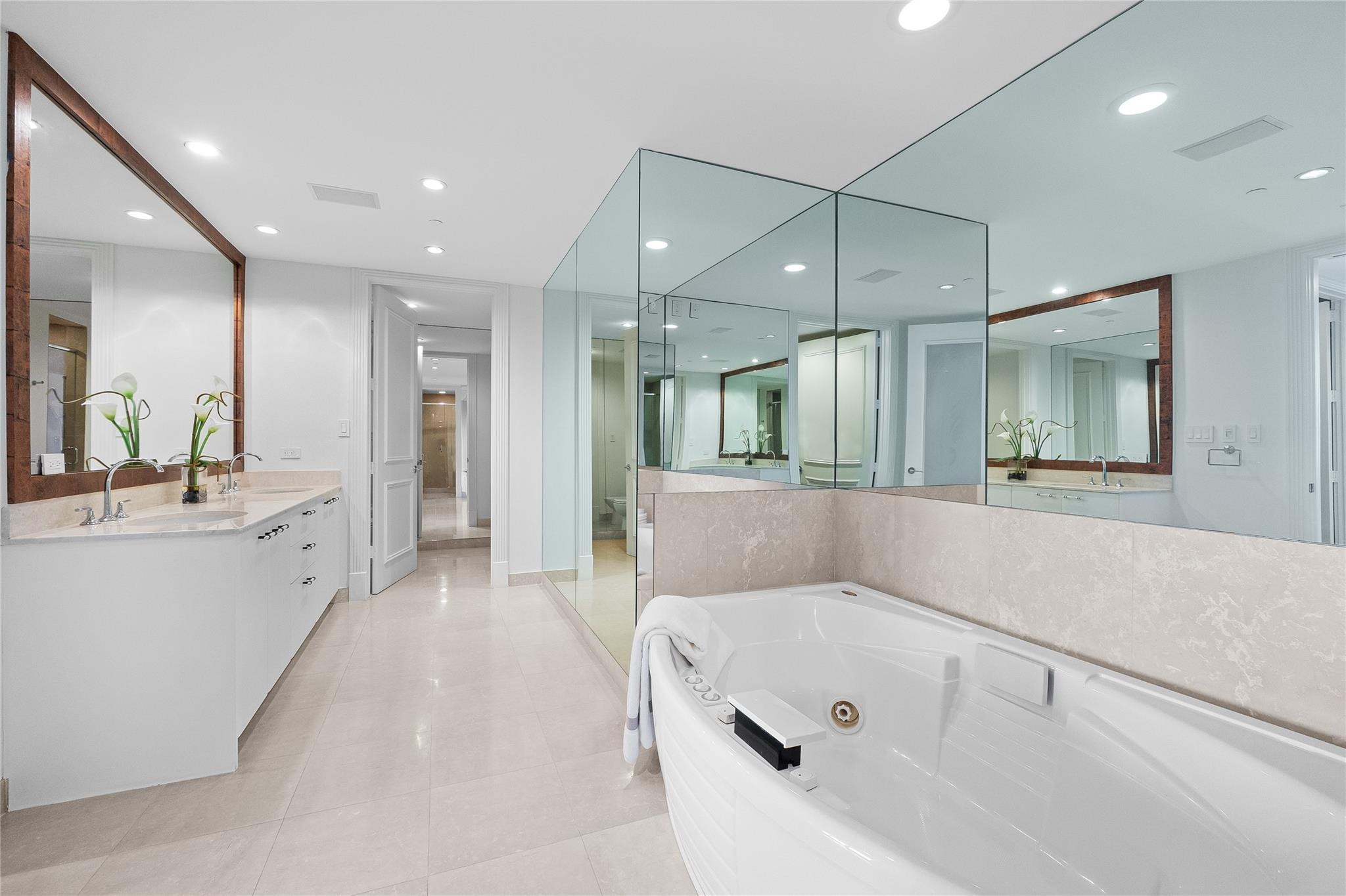 1600 S Ocean Boulevard 301