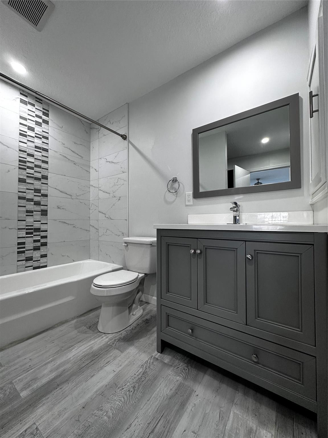 6295 Bay Club Drive 1