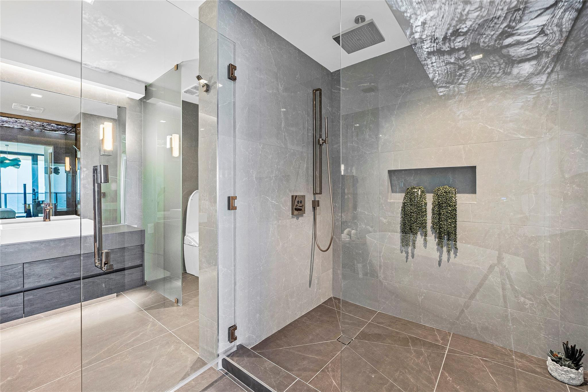 1116 N Ocean Boulevard 1604