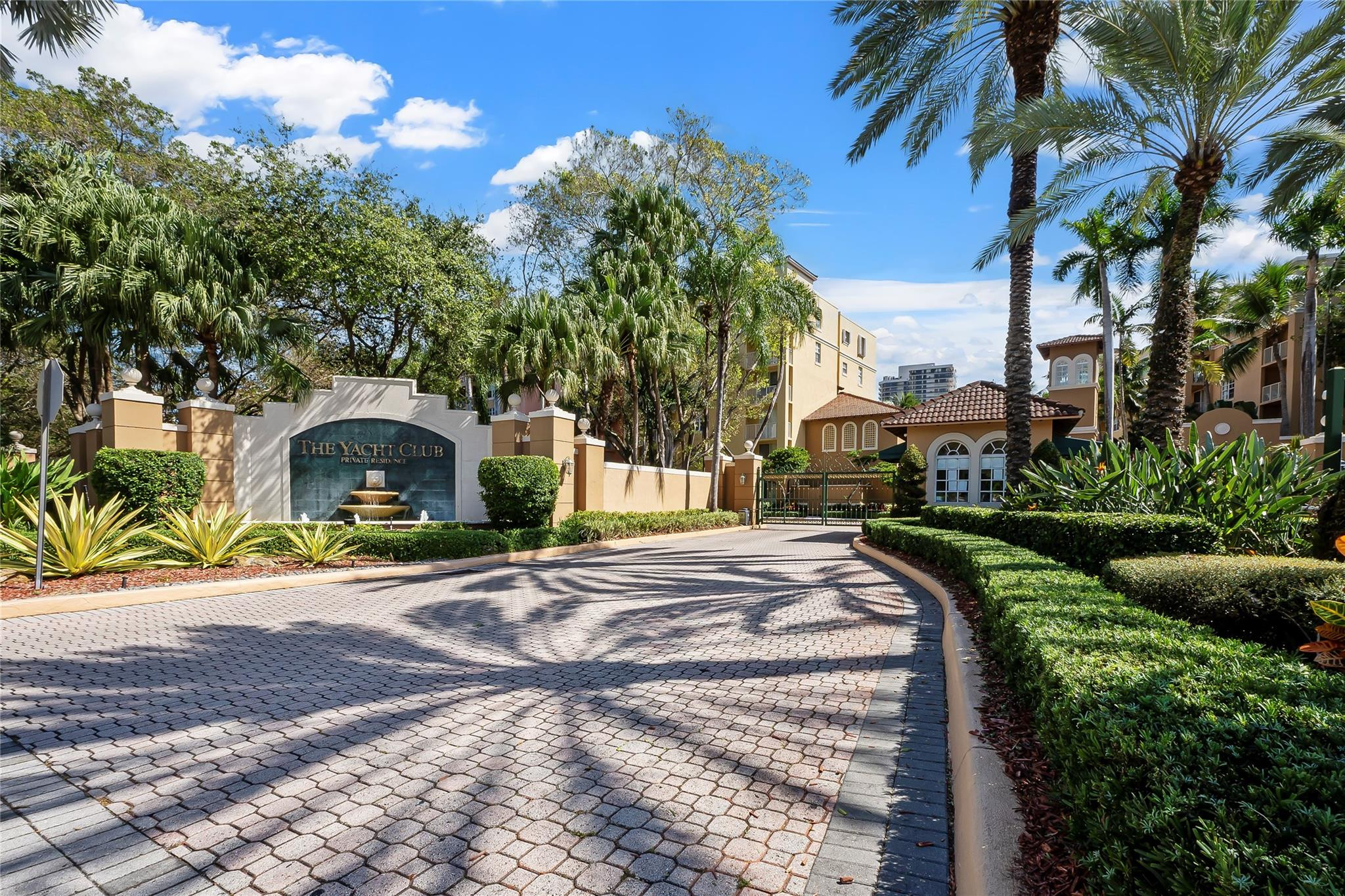 19501 E Country Club Drive 9102