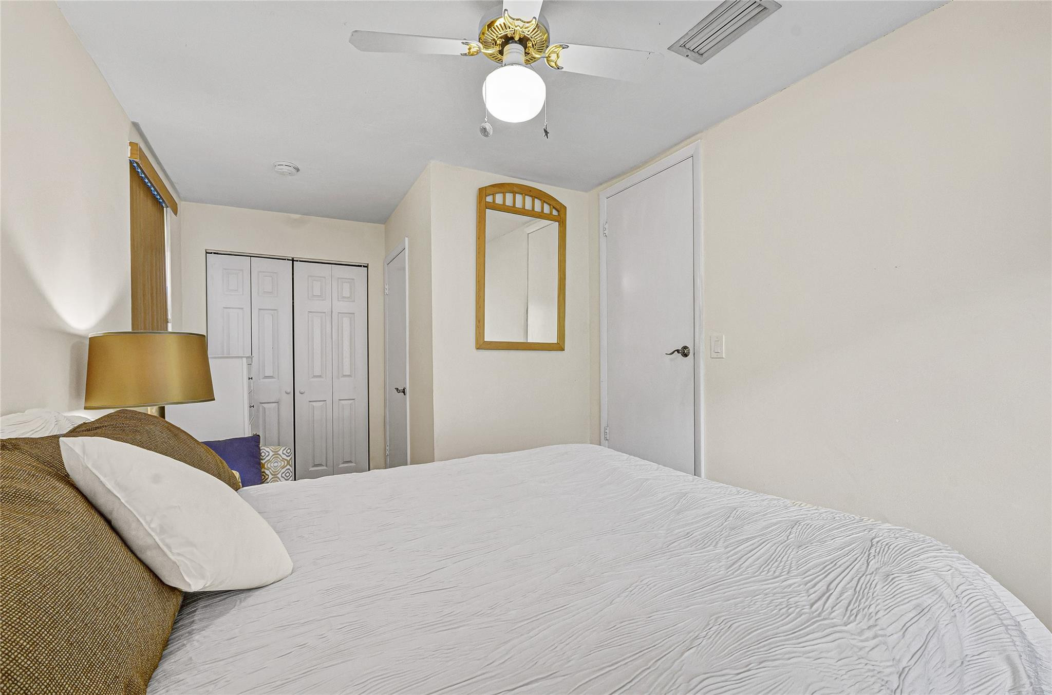 1241 N Rio Vista Boulevard