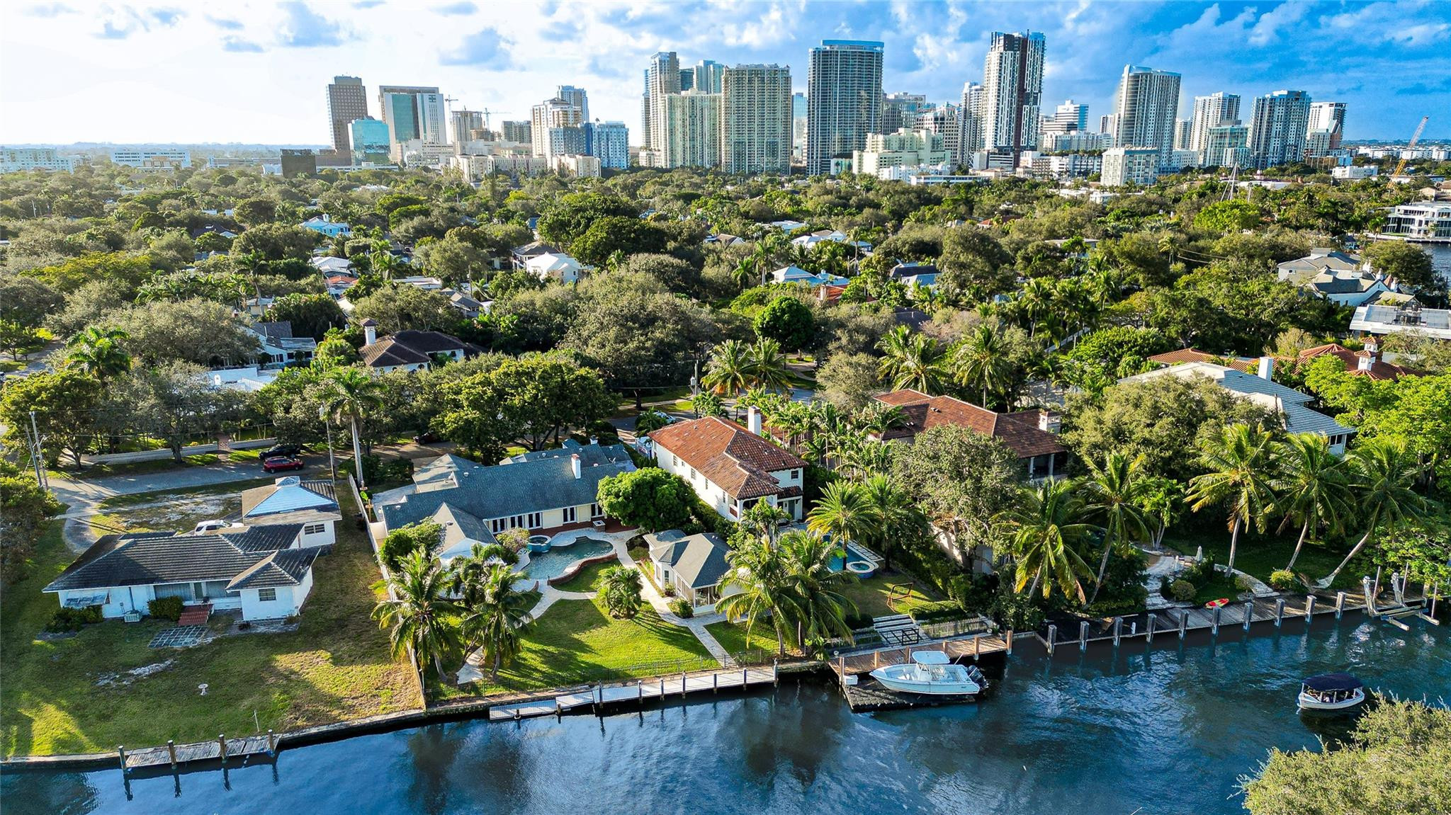 1241 N Rio Vista Boulevard