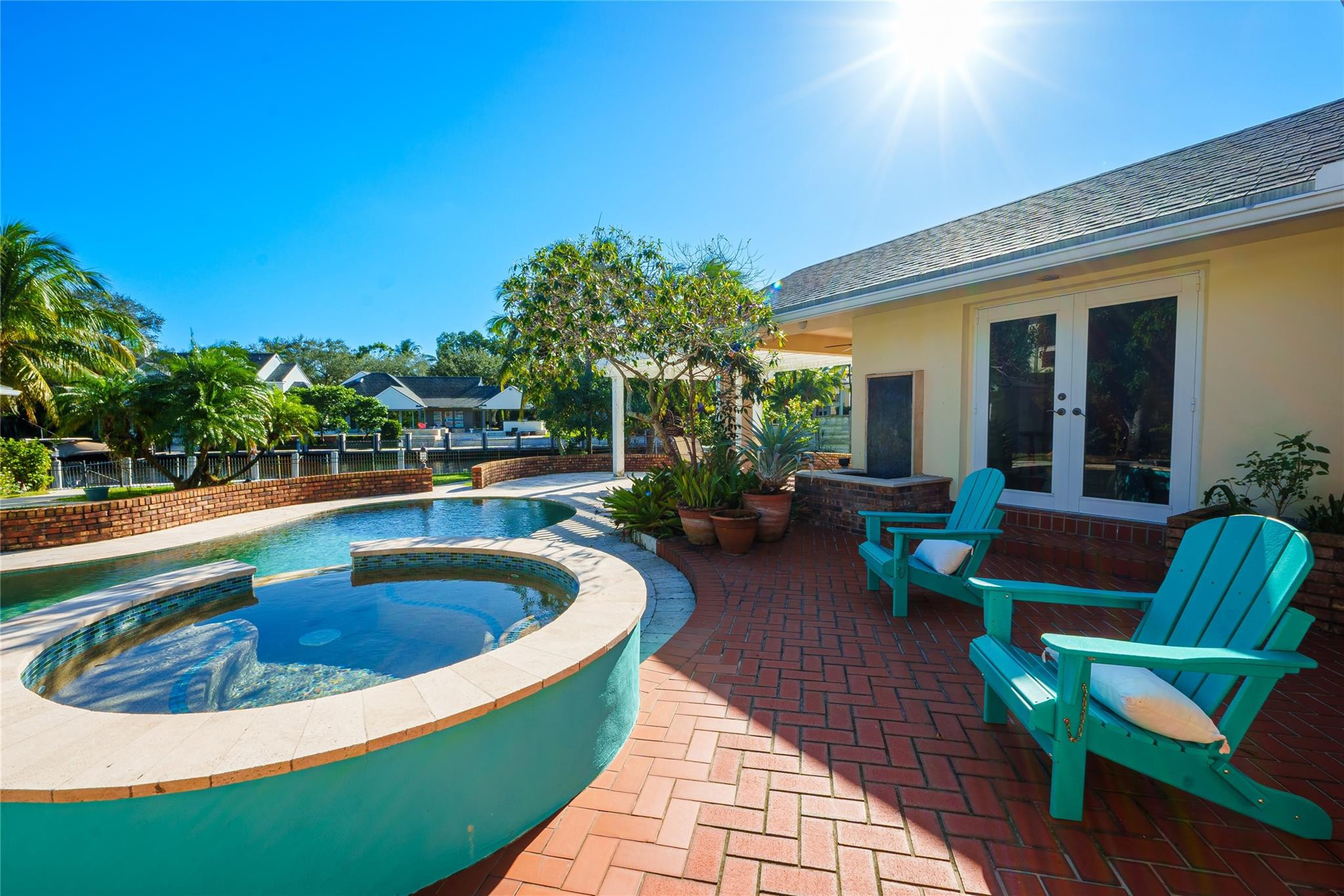 1241 N Rio Vista Boulevard