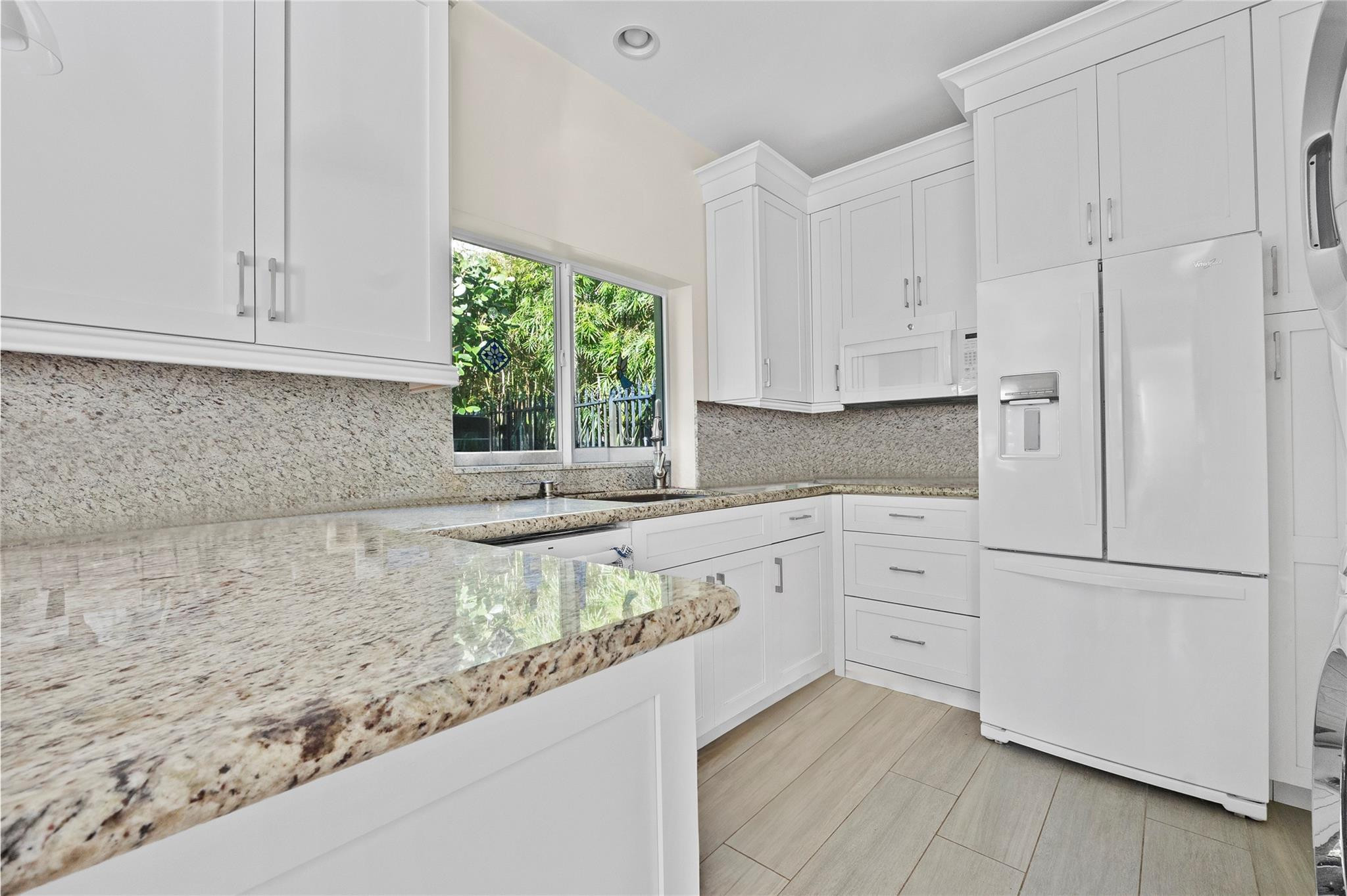 1241 N Rio Vista Boulevard