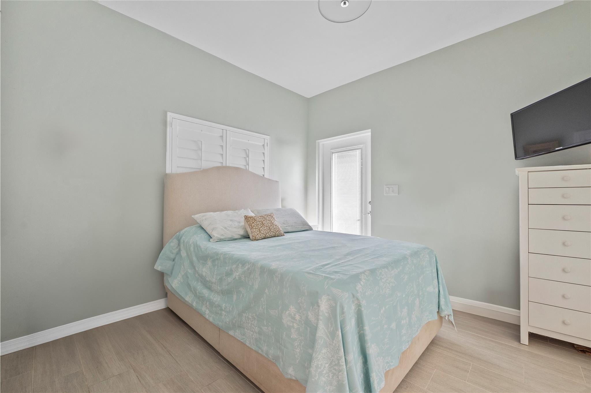 1241 N Rio Vista Boulevard