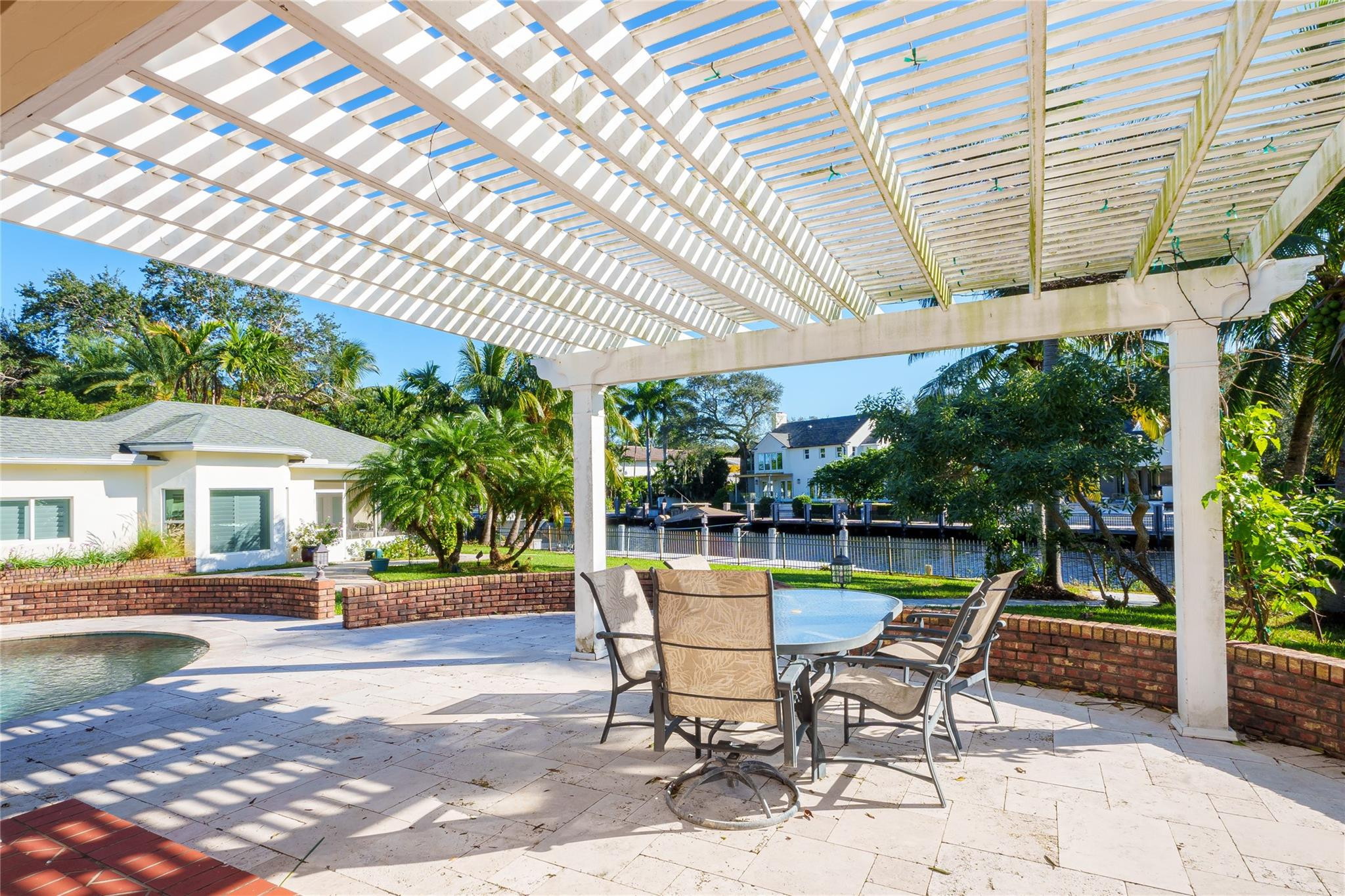 1241 N Rio Vista Boulevard