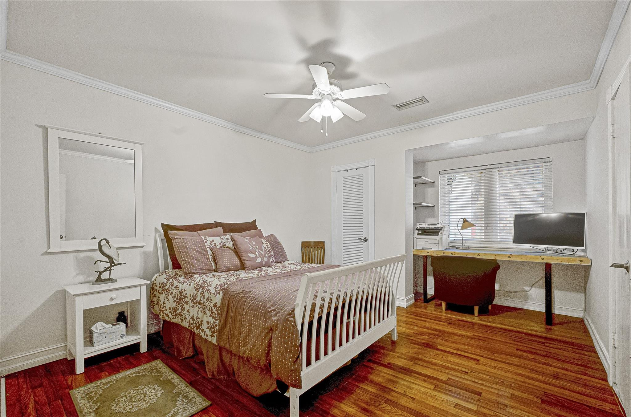 1241 N Rio Vista Boulevard