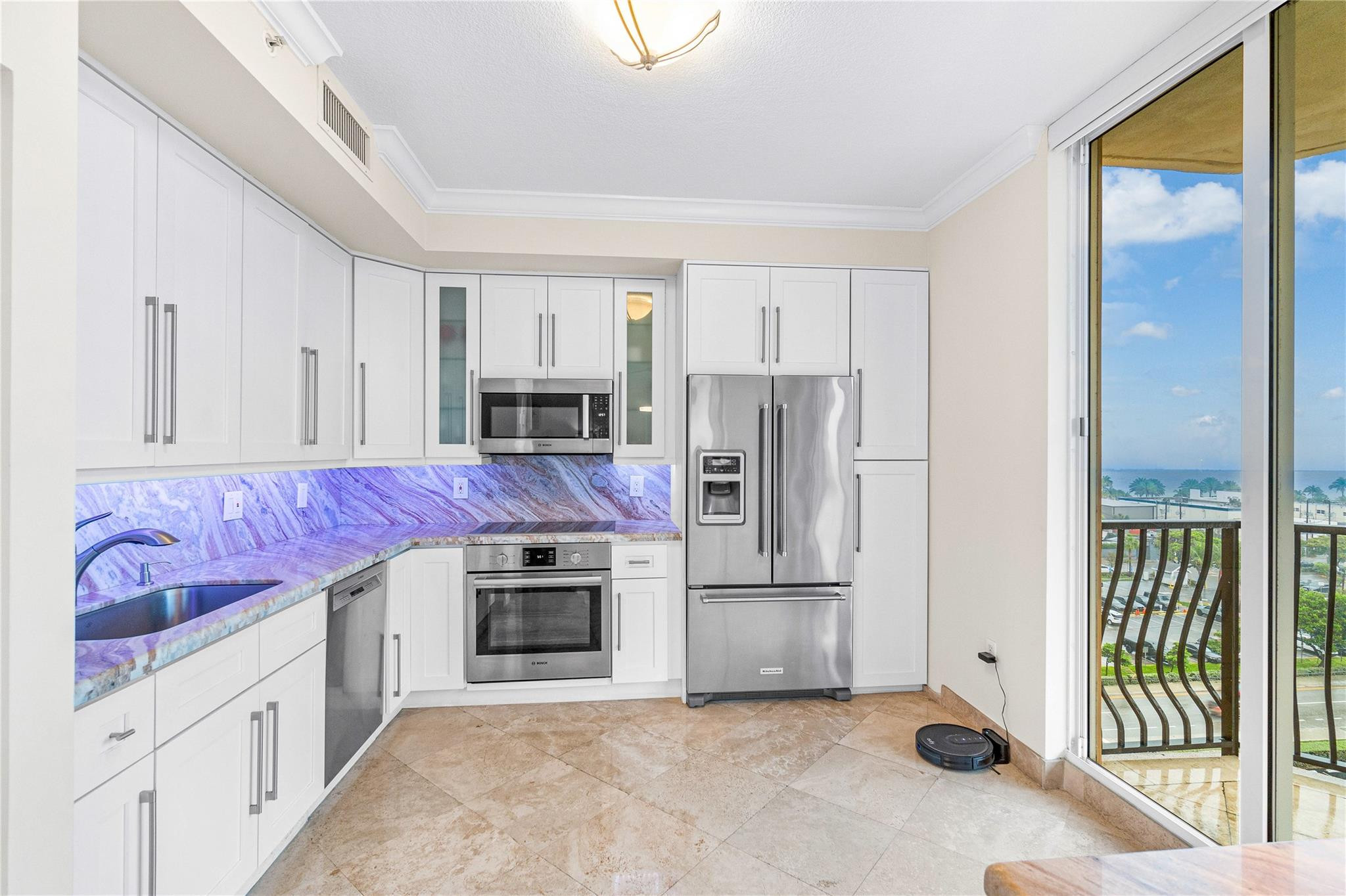100 S Birch Road 904