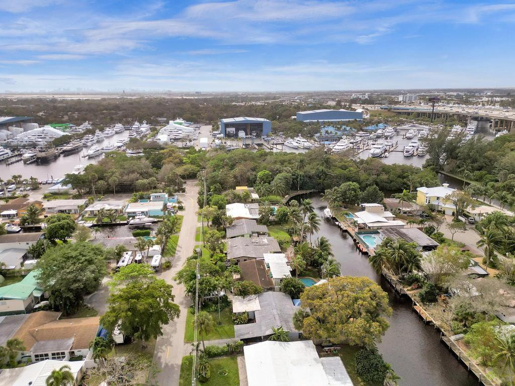 1813 SW 14th Court