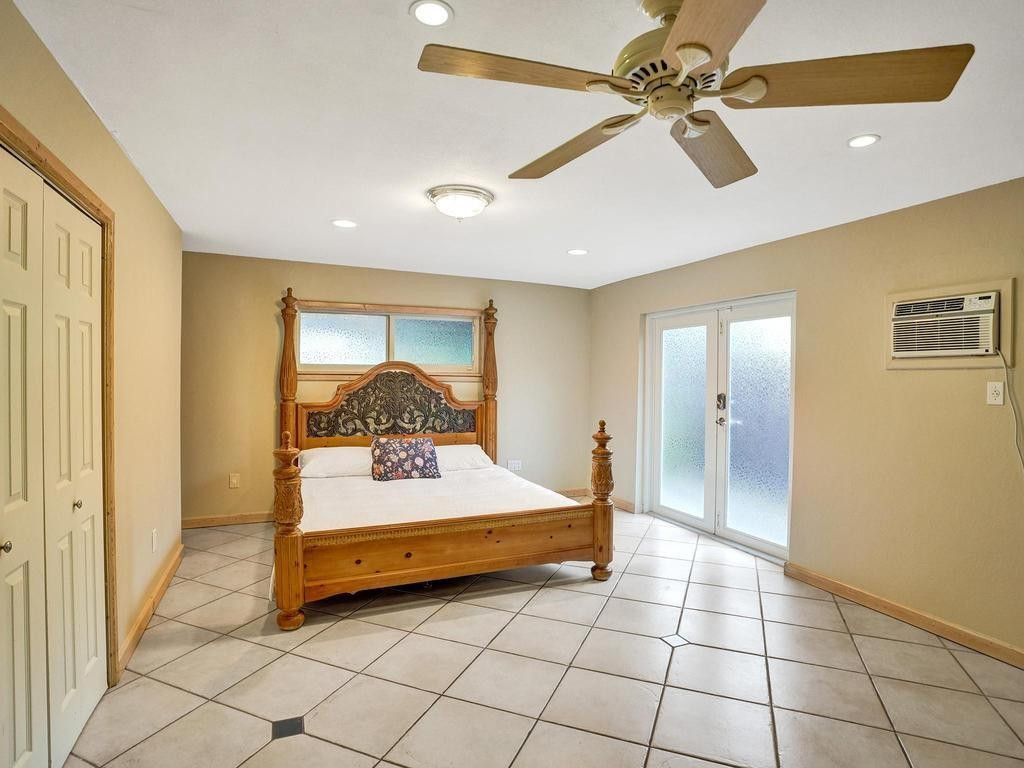 1813 SW 14th Court