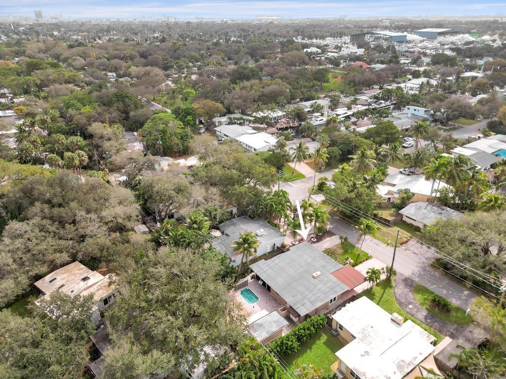 1813 SW 14th Court