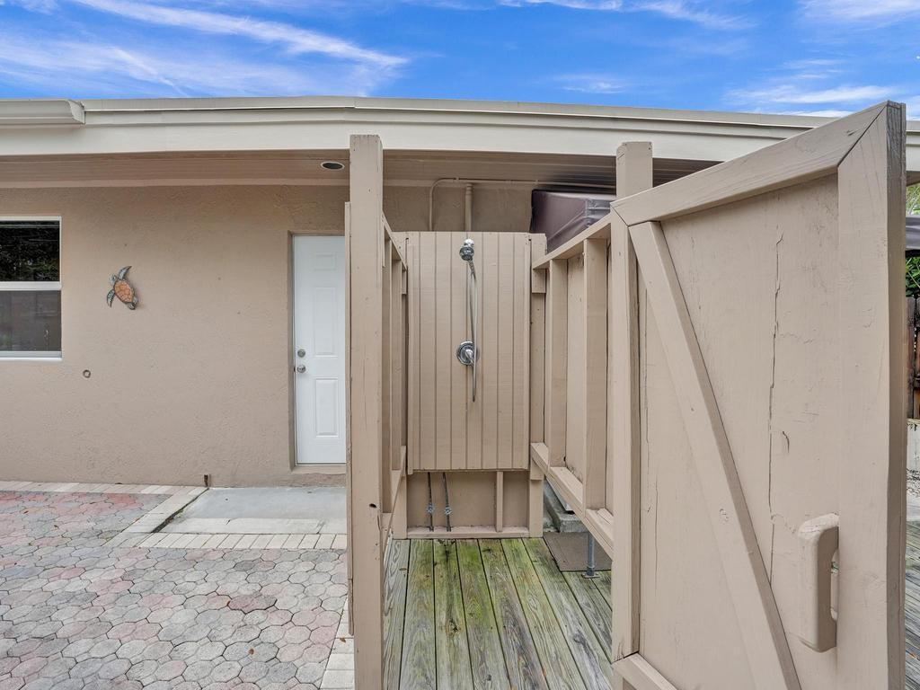 1813 SW 14th Court