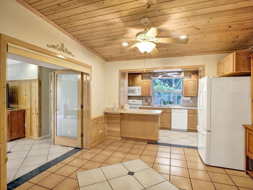 1813 SW 14th Court