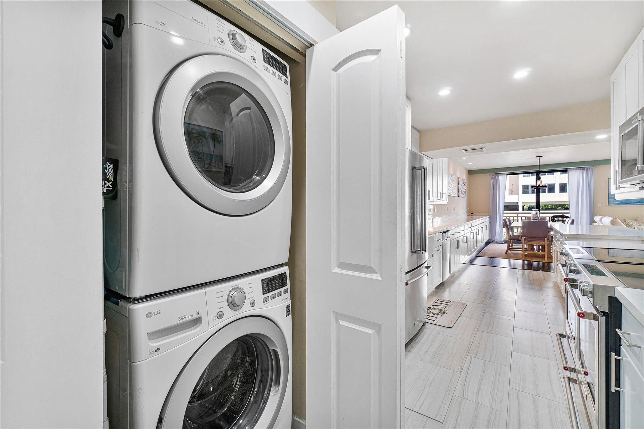 3100 NE 48th Street 305