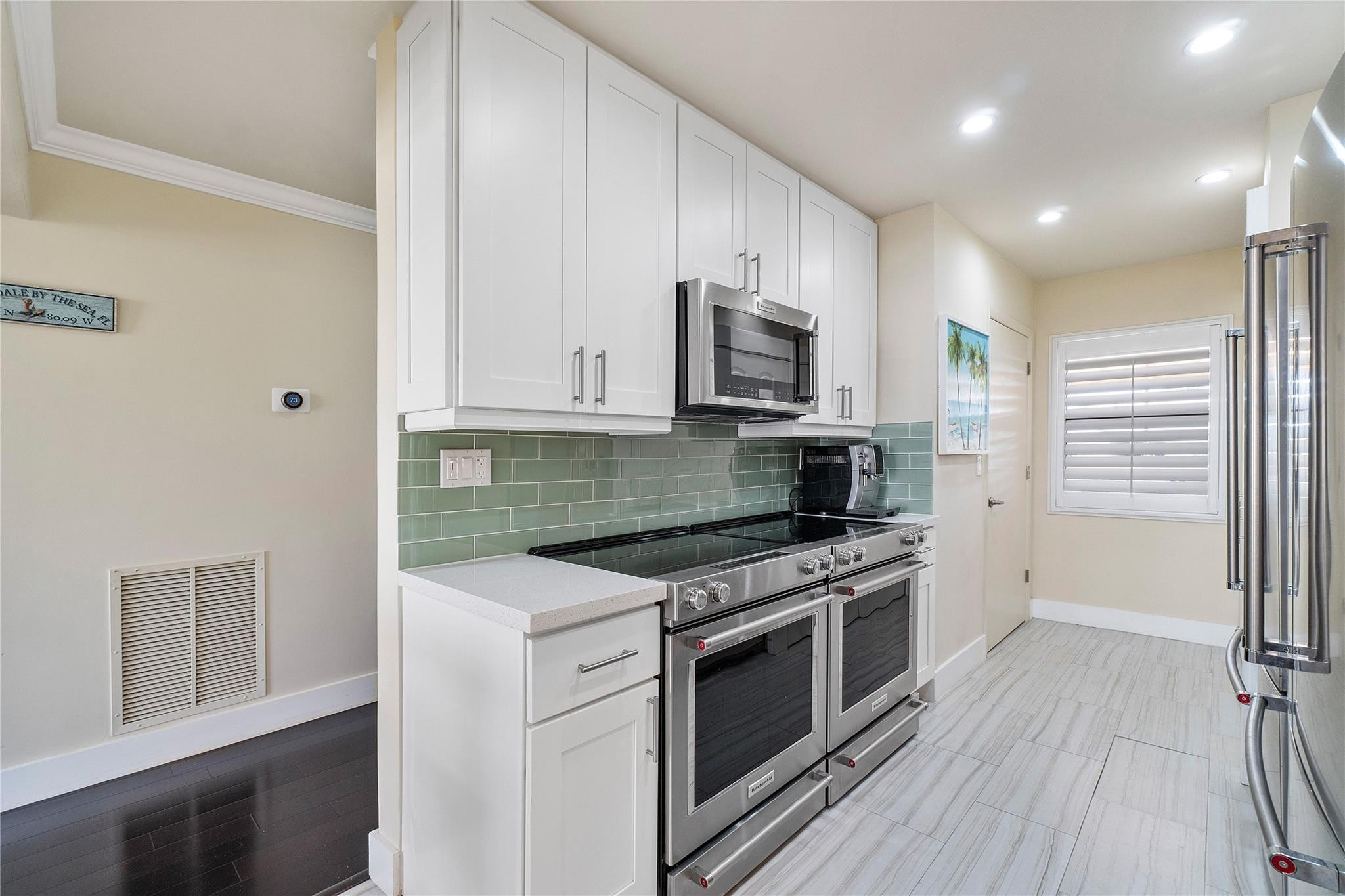 3100 NE 48th Street 305