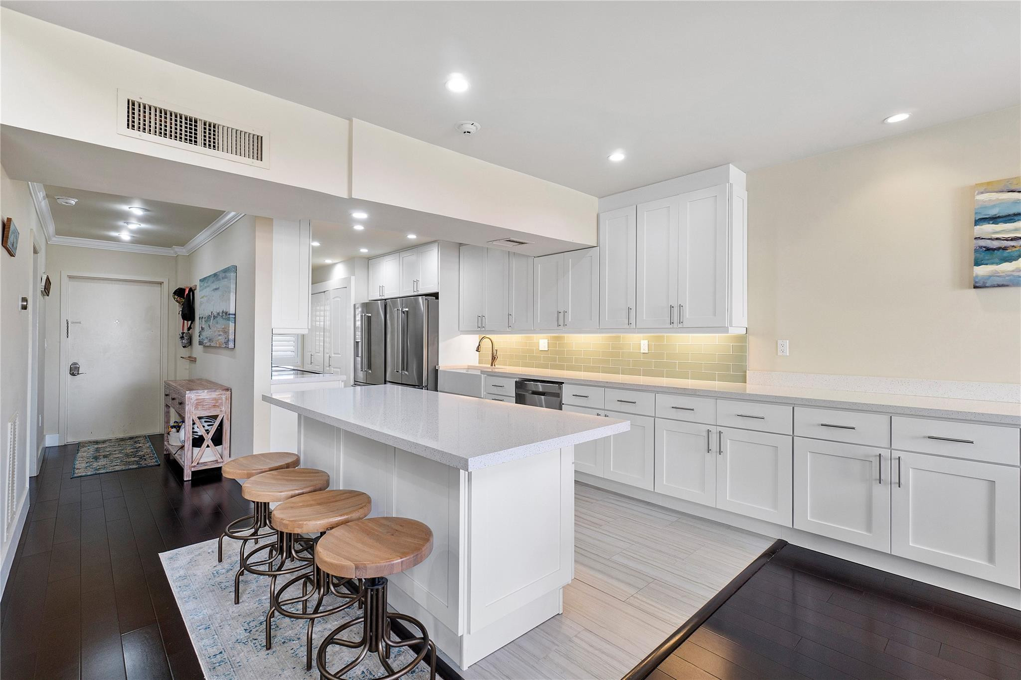 3100 NE 48th Street 305