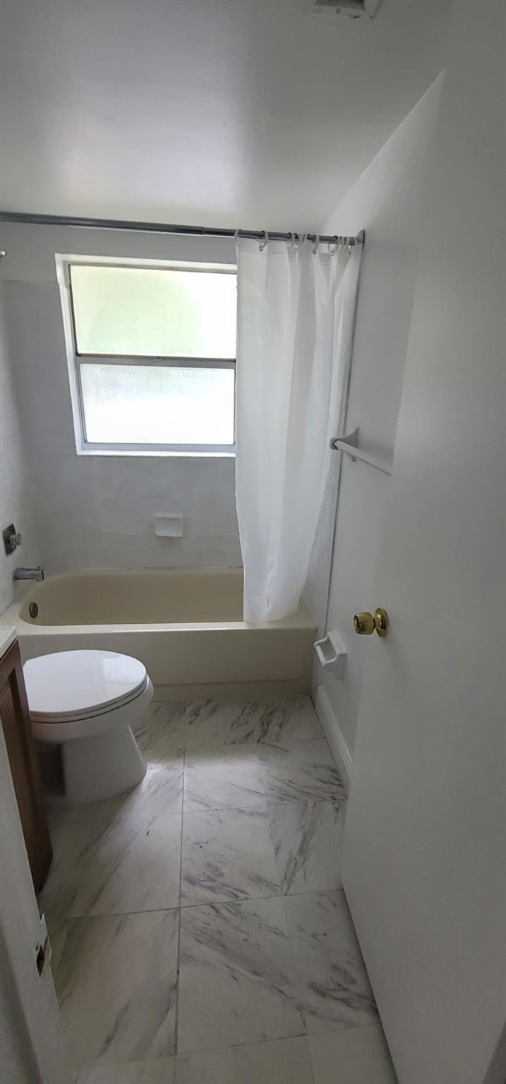 10164 Twin Lakes Drive 13F