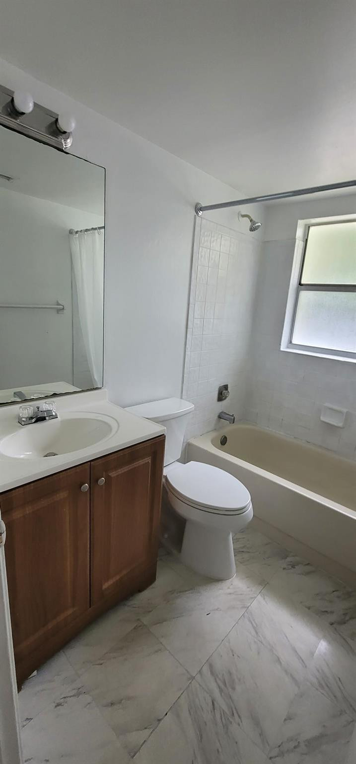 10164 Twin Lakes Drive 13F