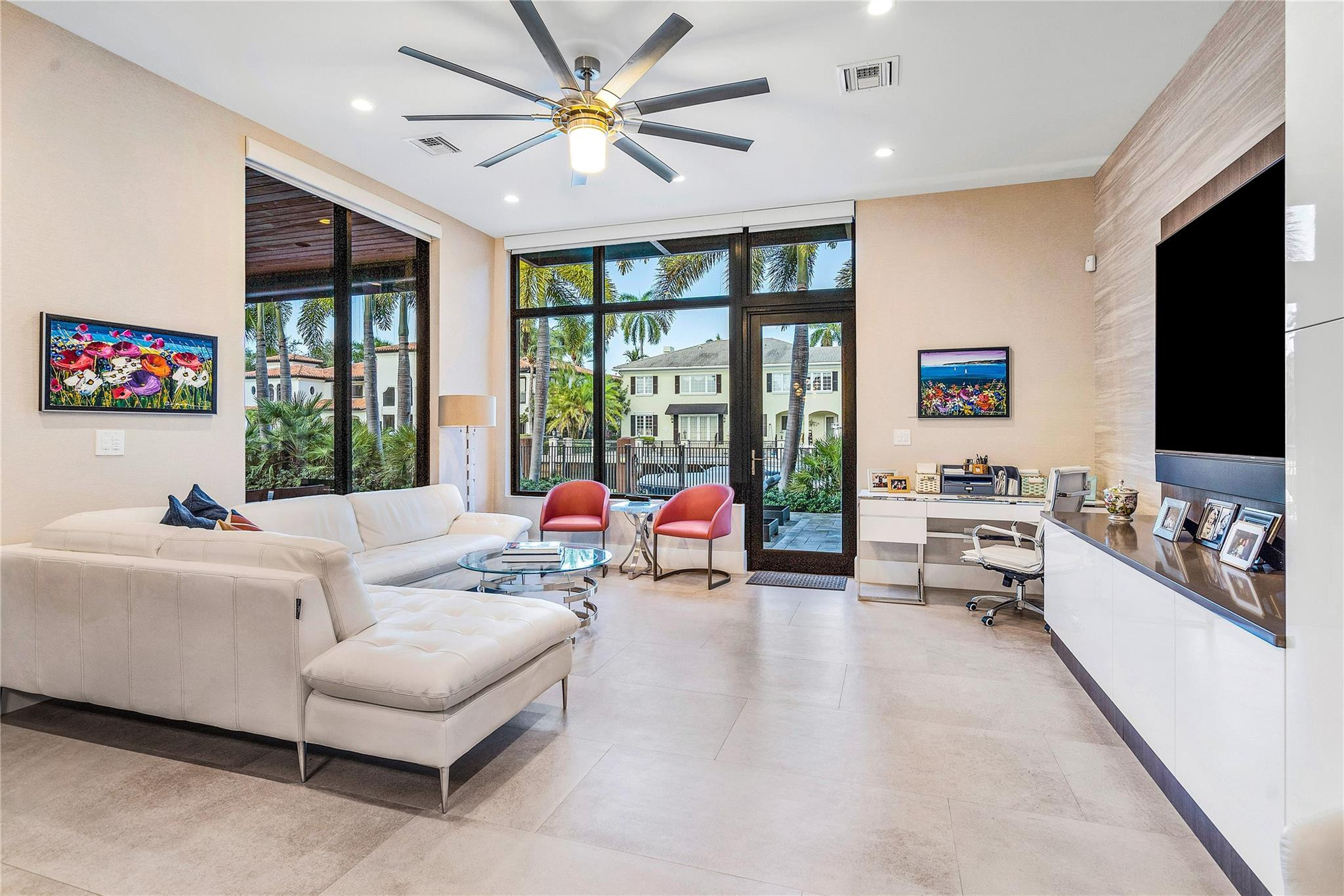 615 Royal Plaza Drive