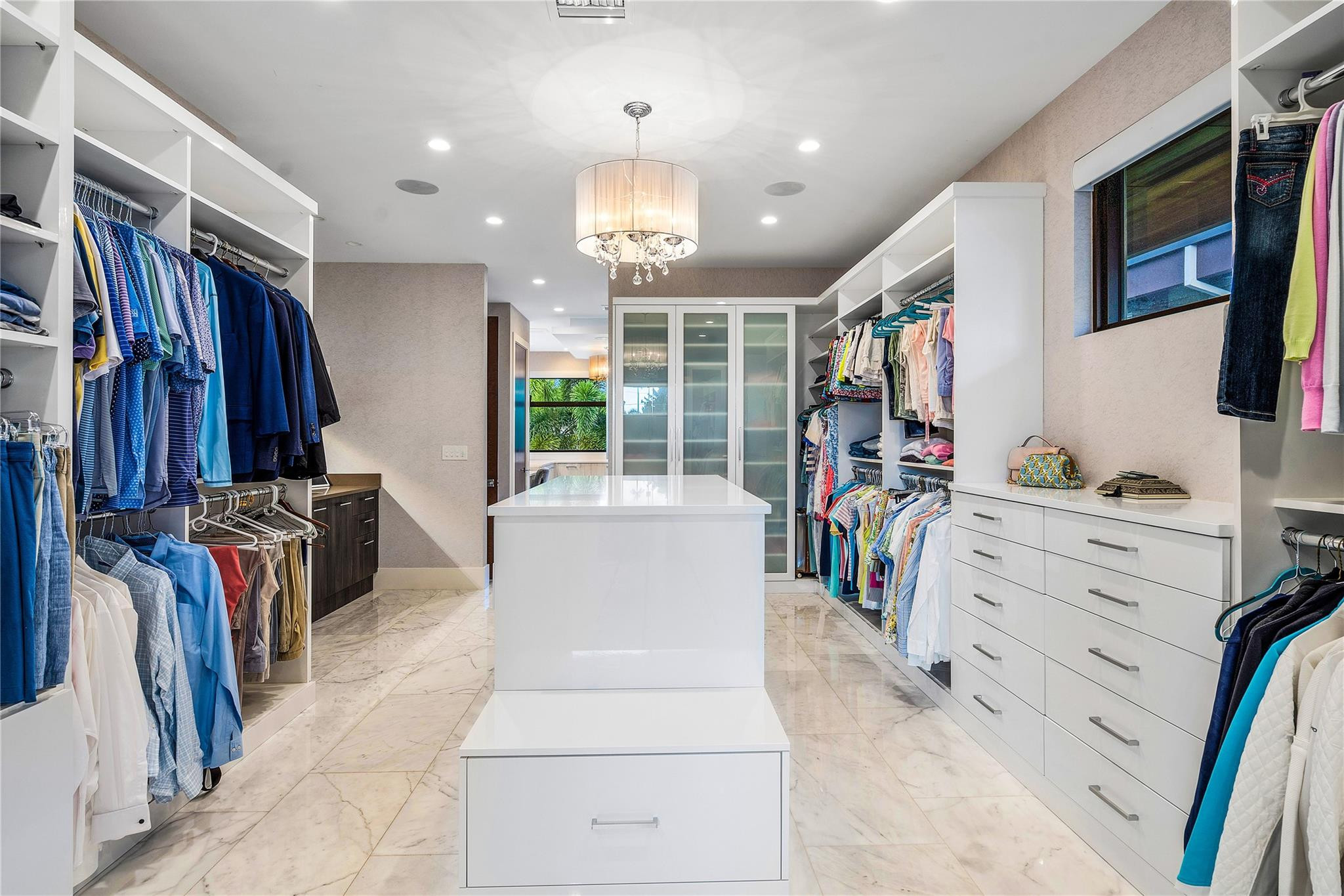 615 Royal Plaza Drive