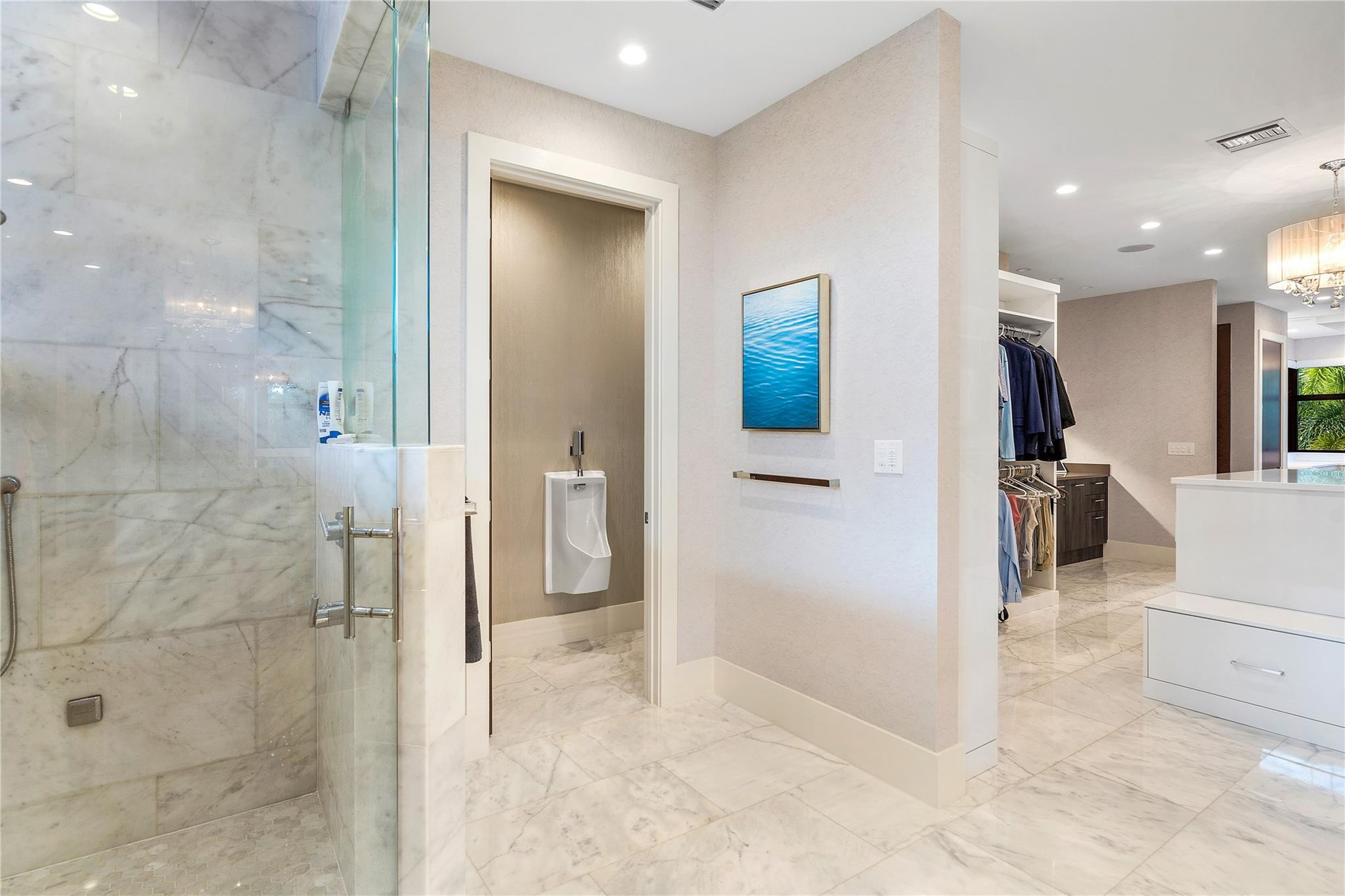 615 Royal Plaza Drive