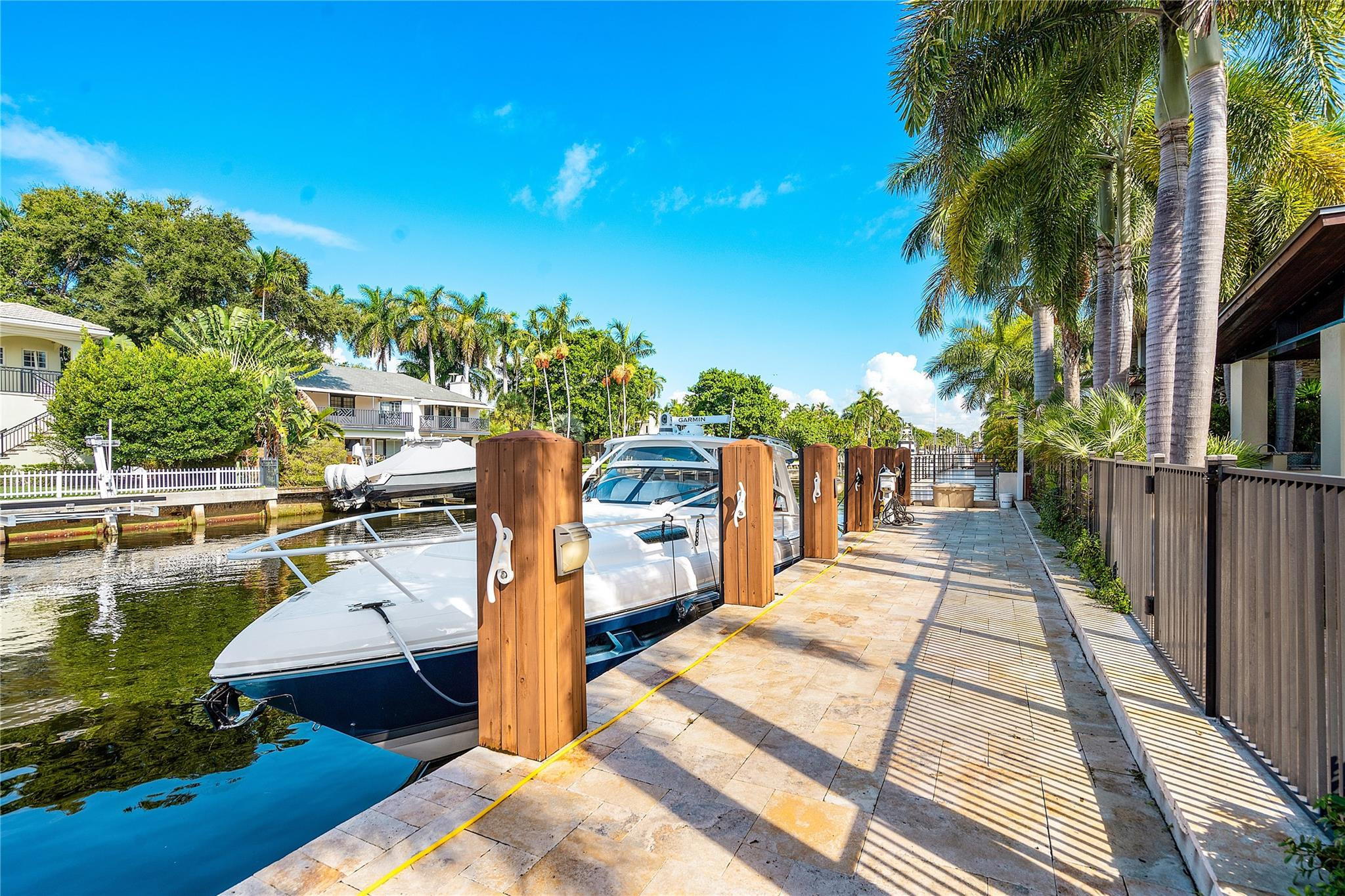 615 Royal Plaza Drive