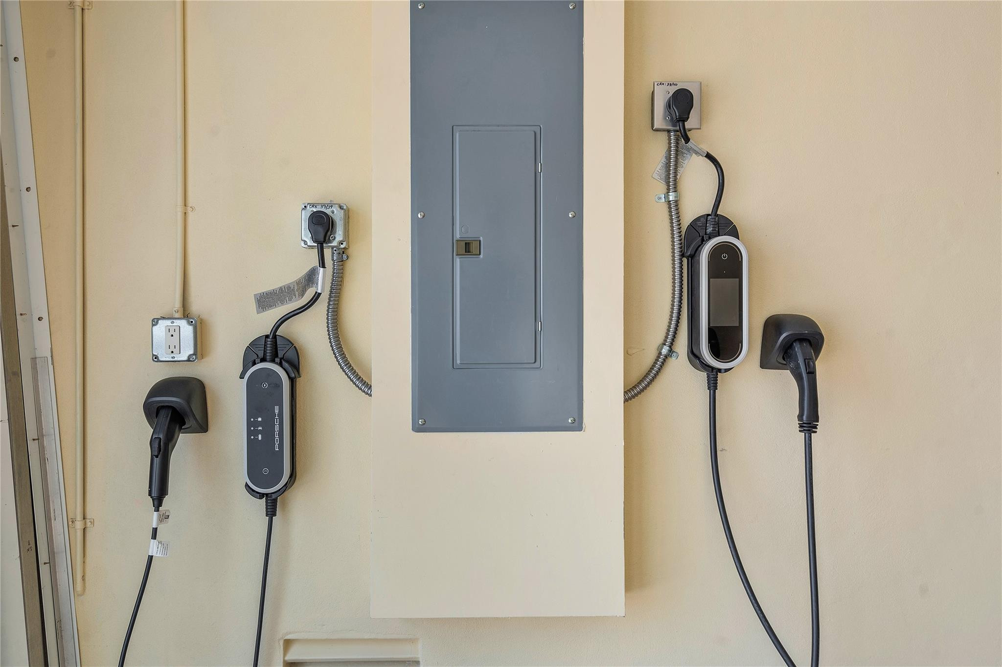 615 Royal Plaza Drive