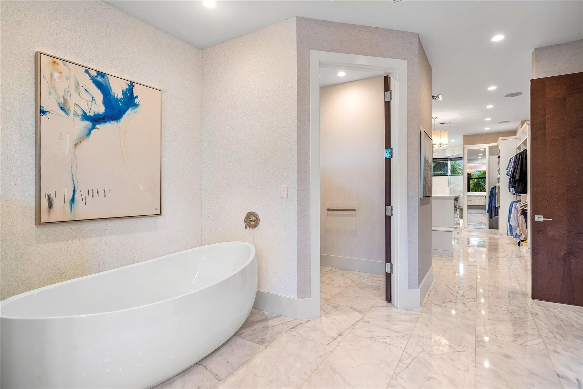 615 Royal Plaza Drive