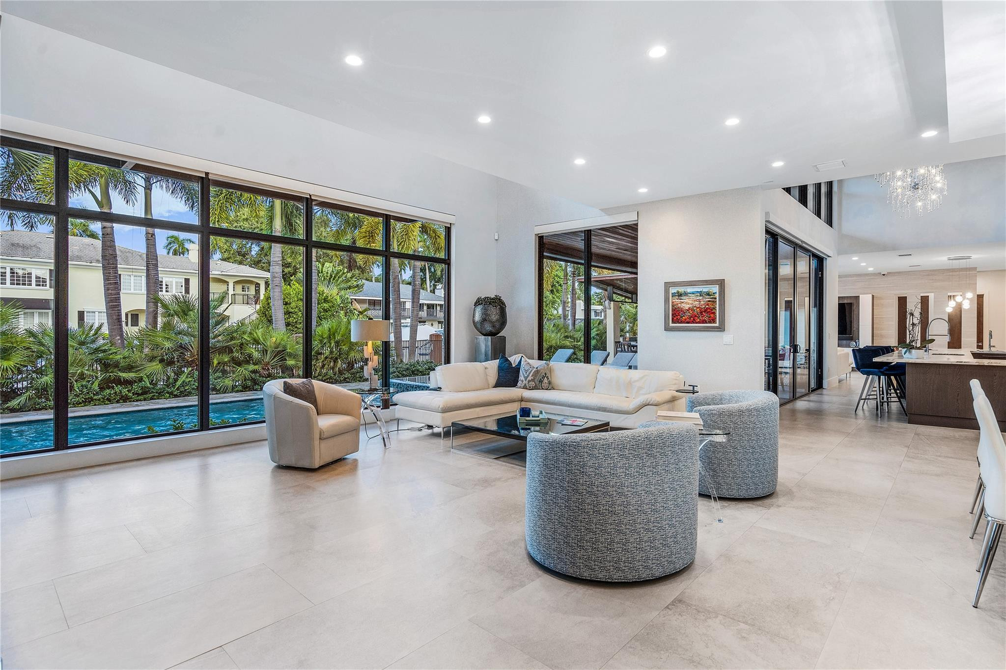 615 Royal Plaza Drive