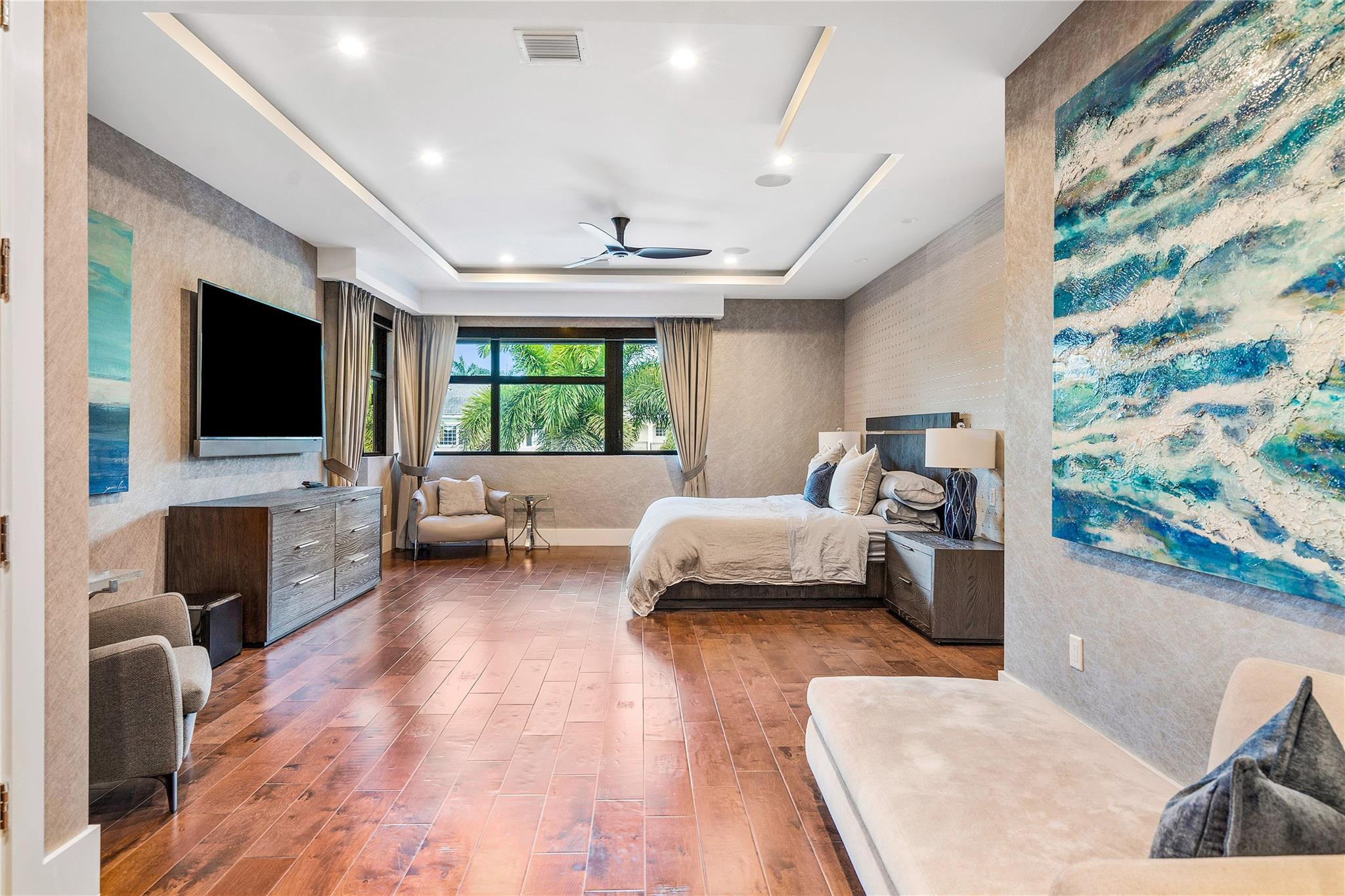 615 Royal Plaza Drive