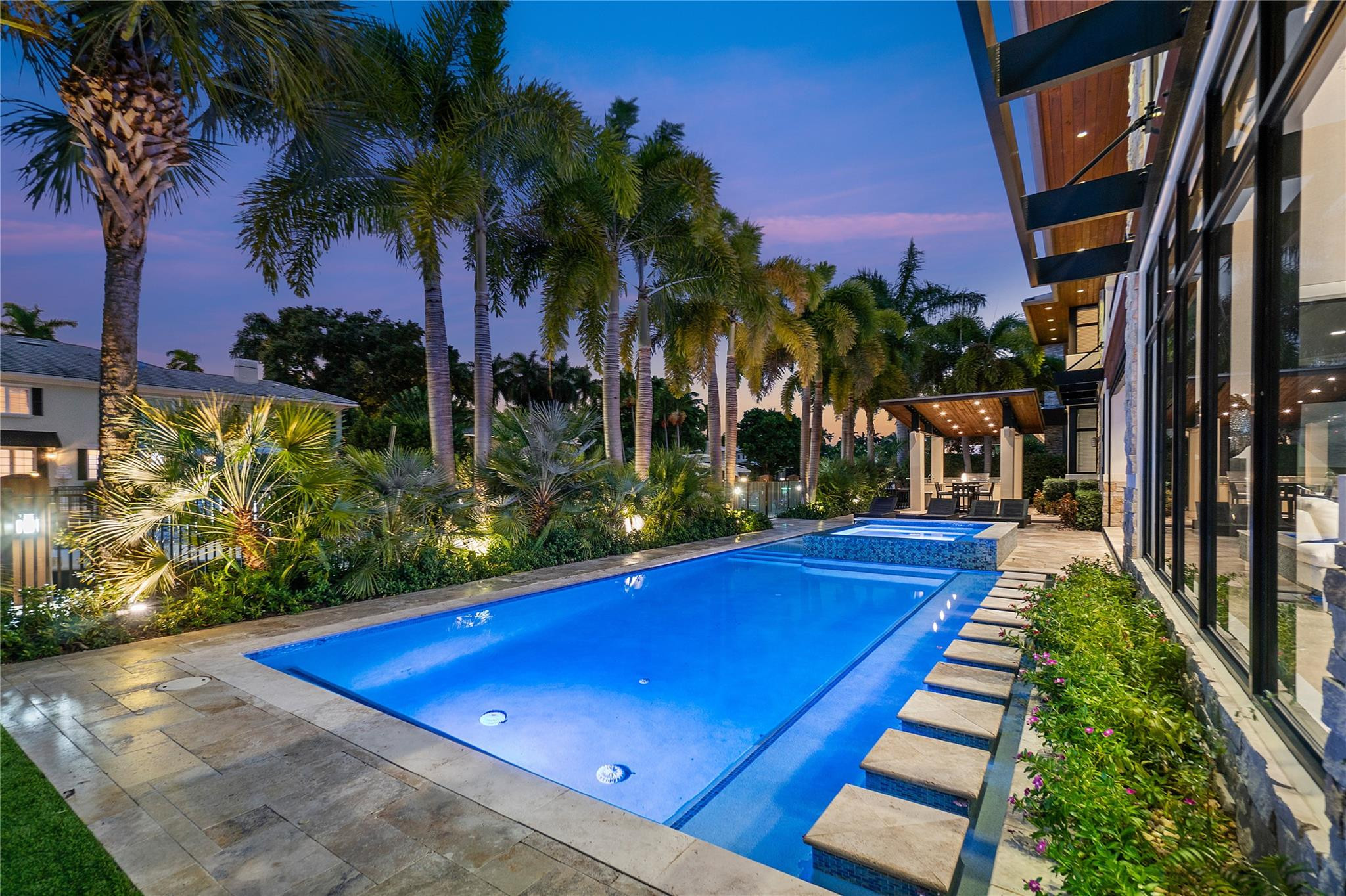 615 Royal Plaza Drive