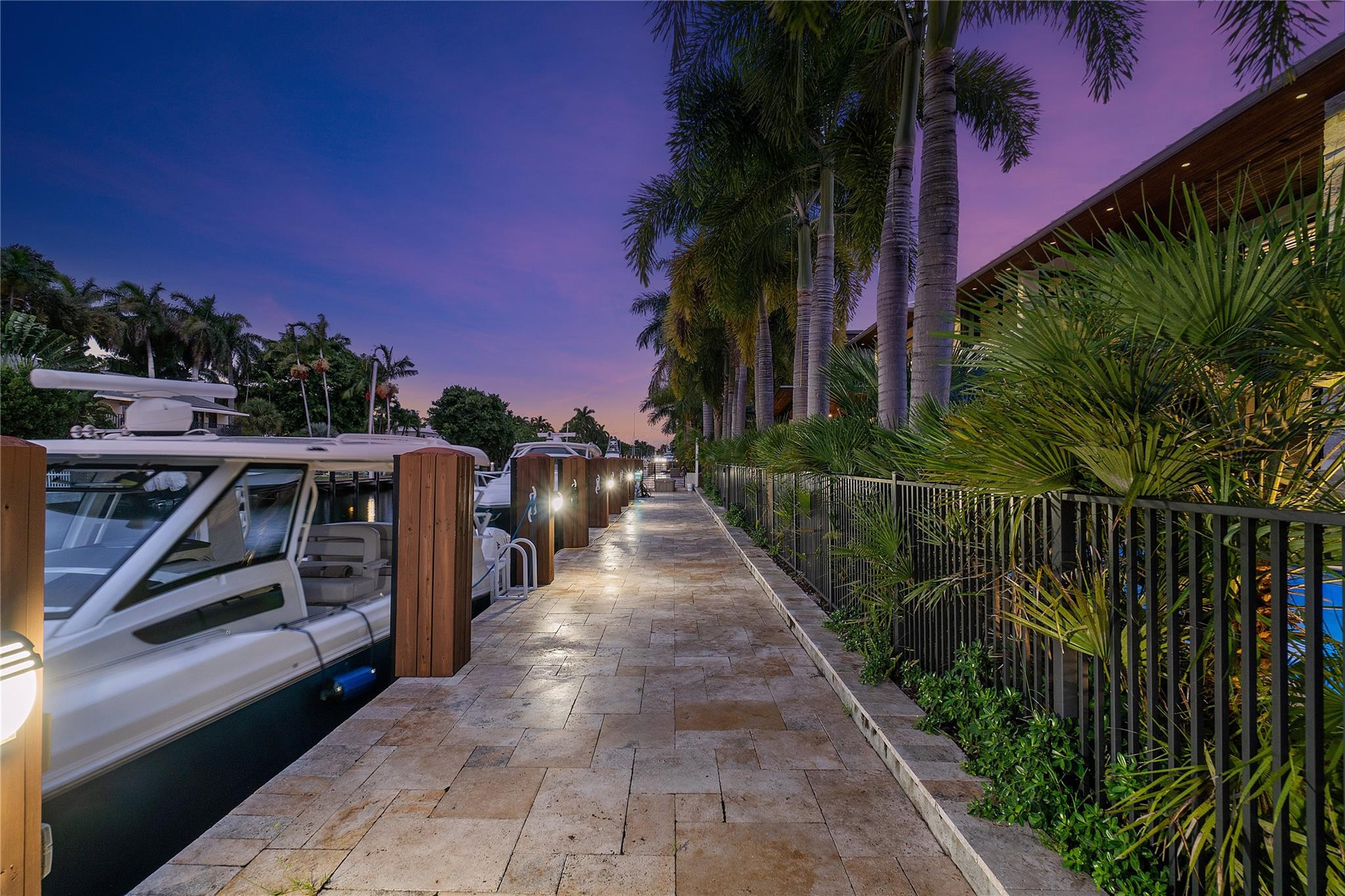 615 Royal Plaza Drive