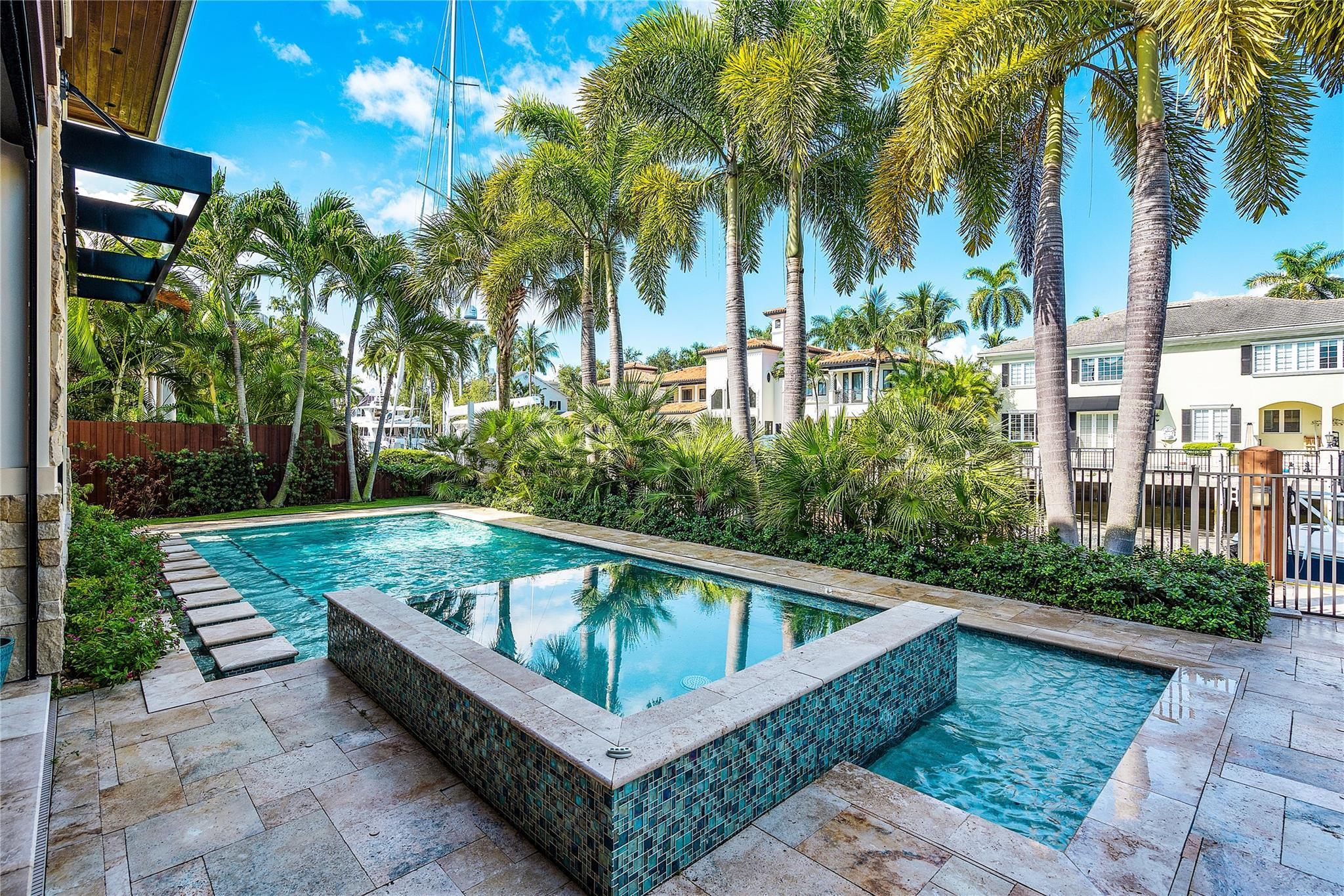 615 Royal Plaza Drive