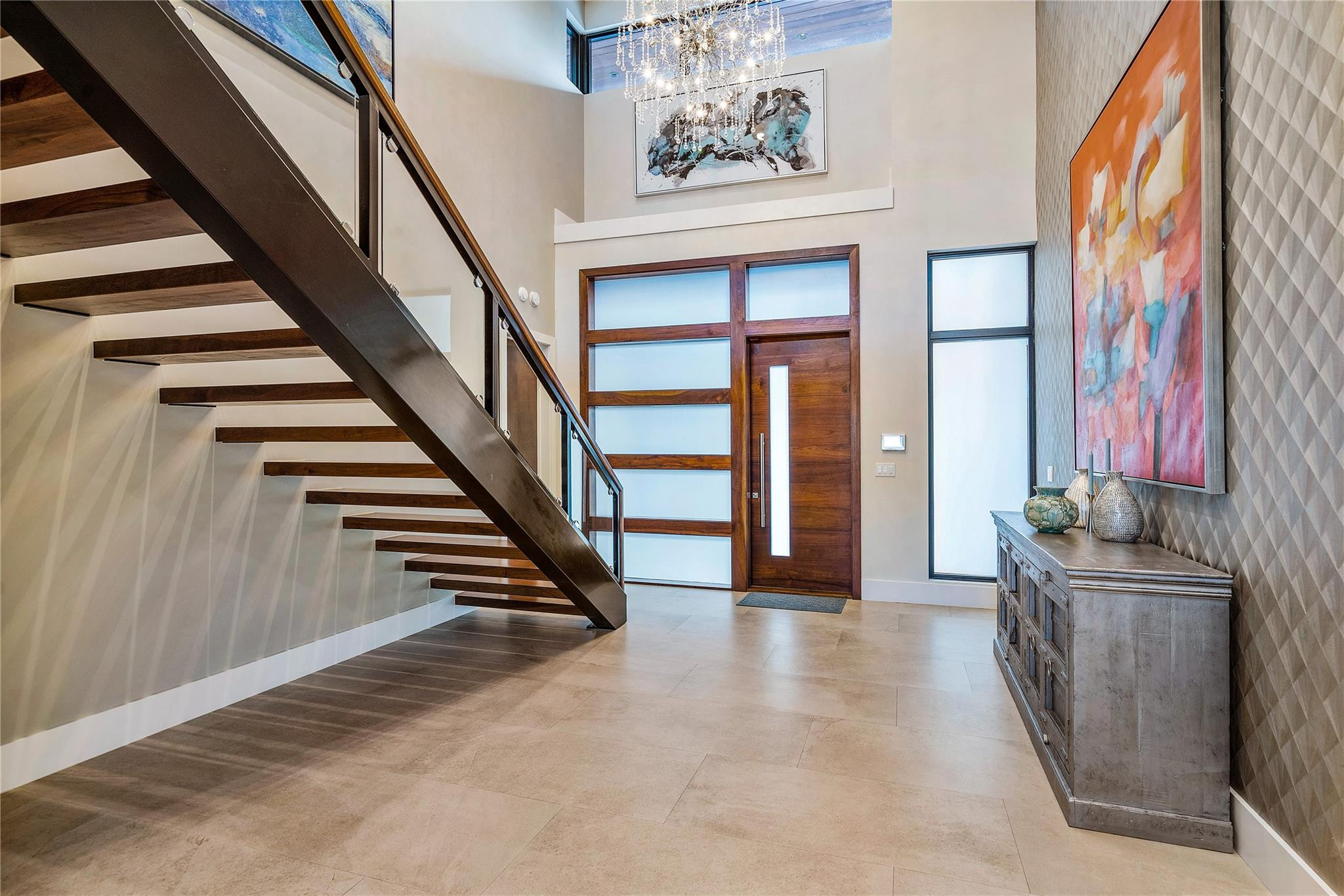 615 Royal Plaza Drive