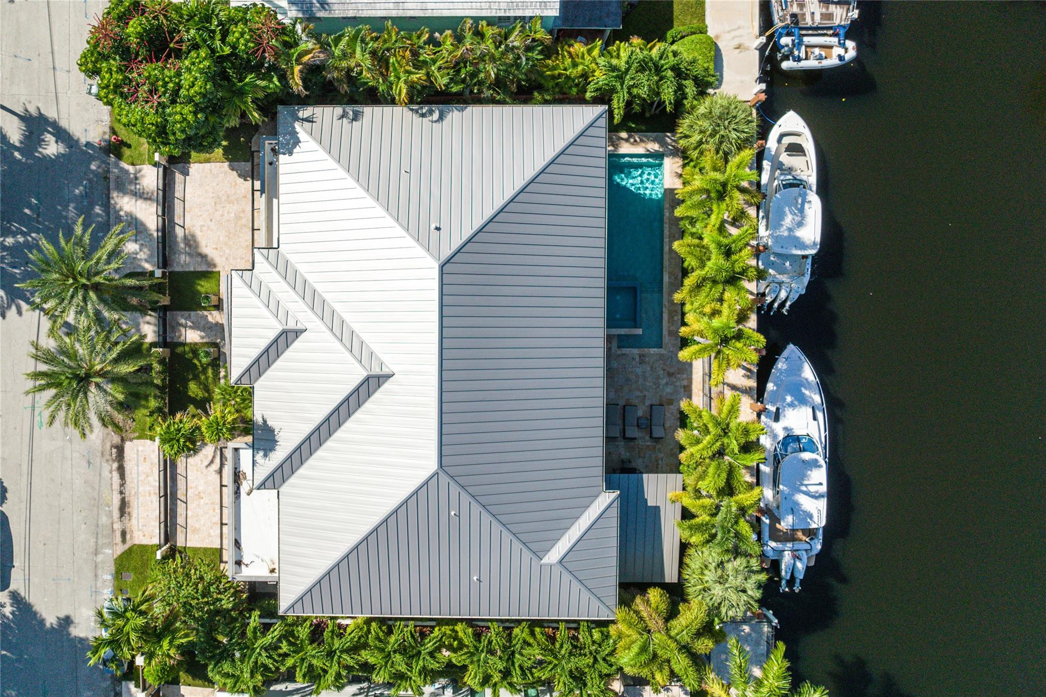 615 Royal Plaza Drive